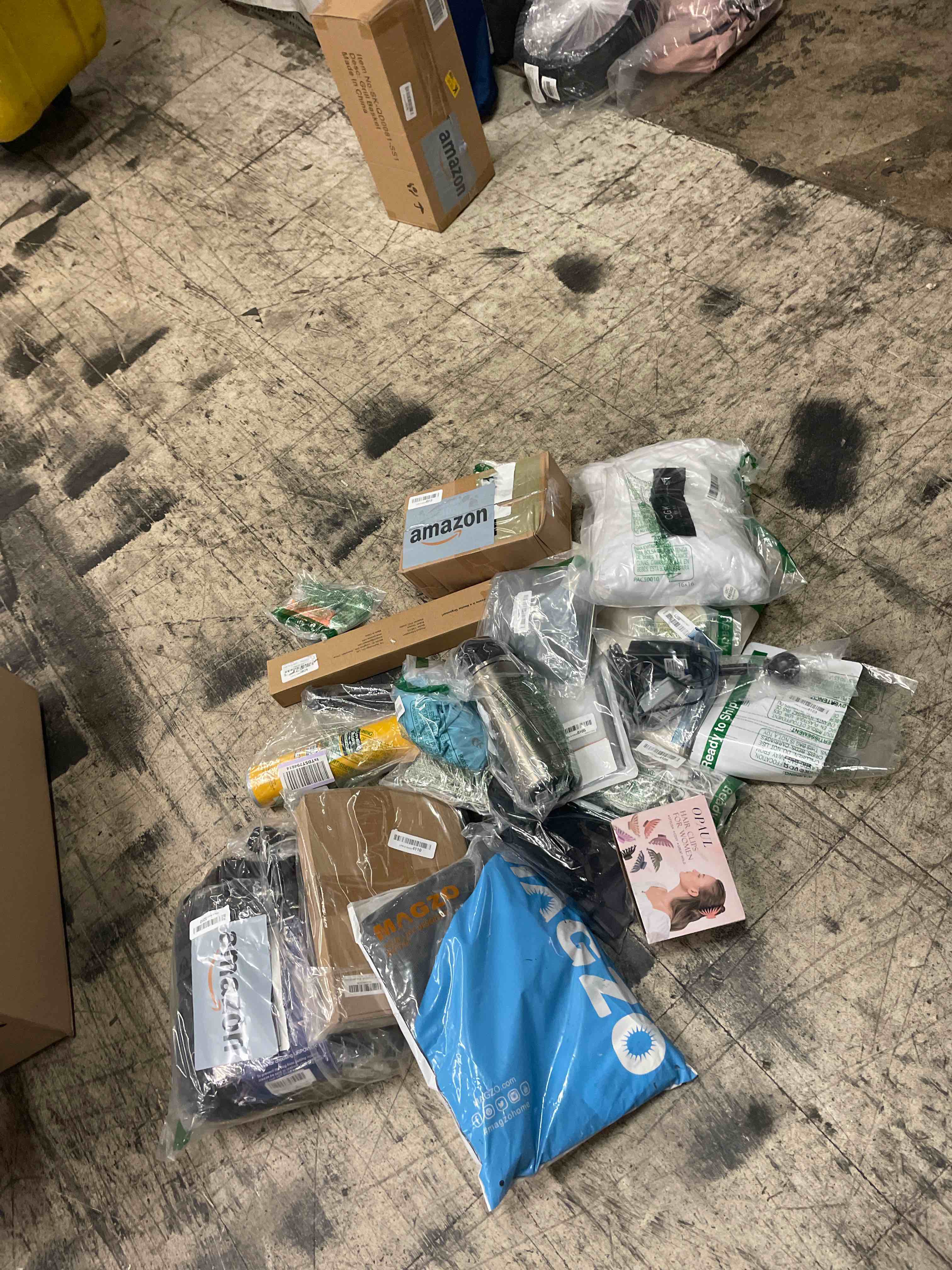 https://s3.amazonaws.com/lotting-images-prod/phillipi/TEA1795408_1755240534058.jpeg