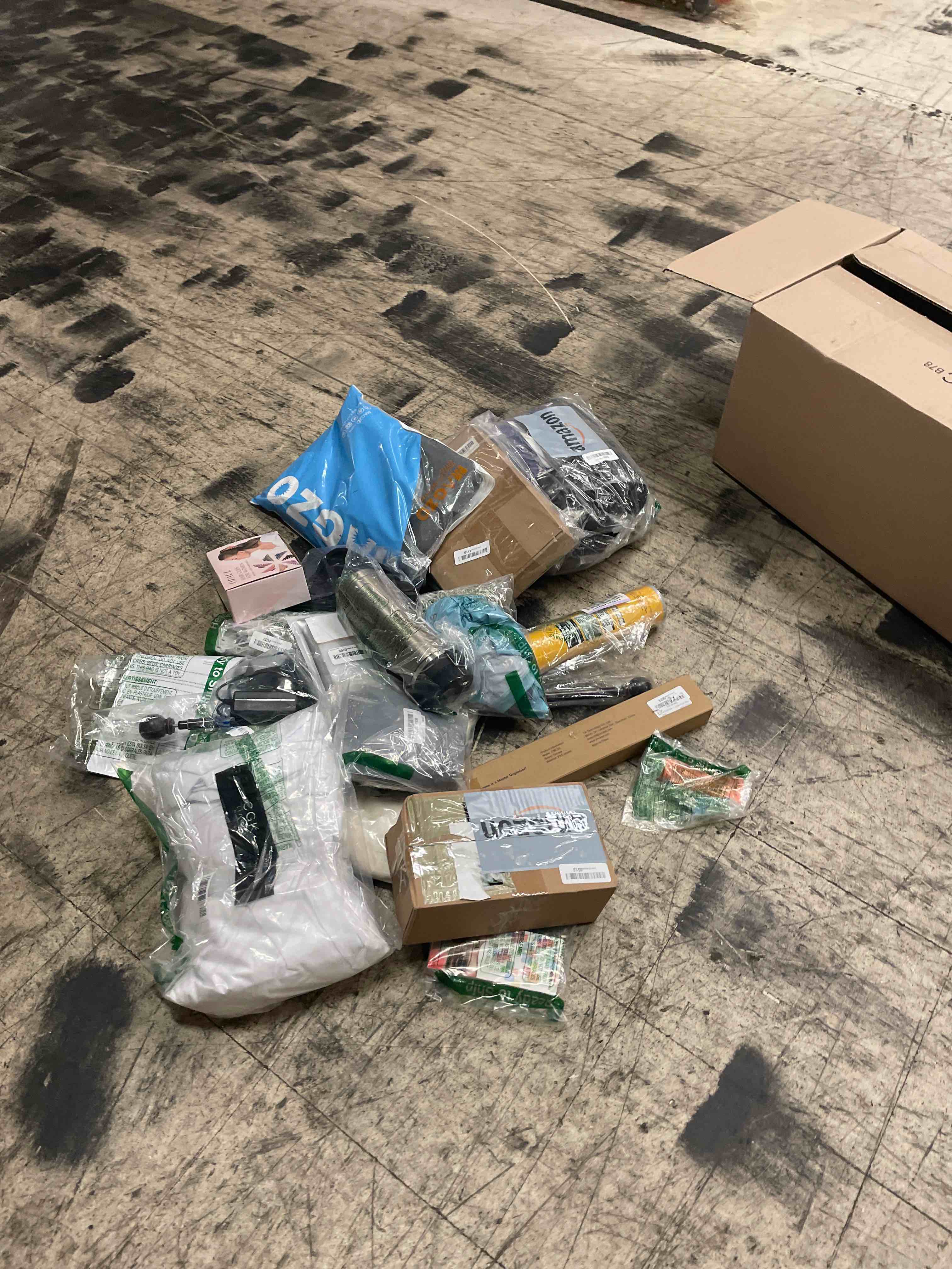https://s3.amazonaws.com/lotting-images-prod/phillipi/TEA1795408_1755240538762.jpeg