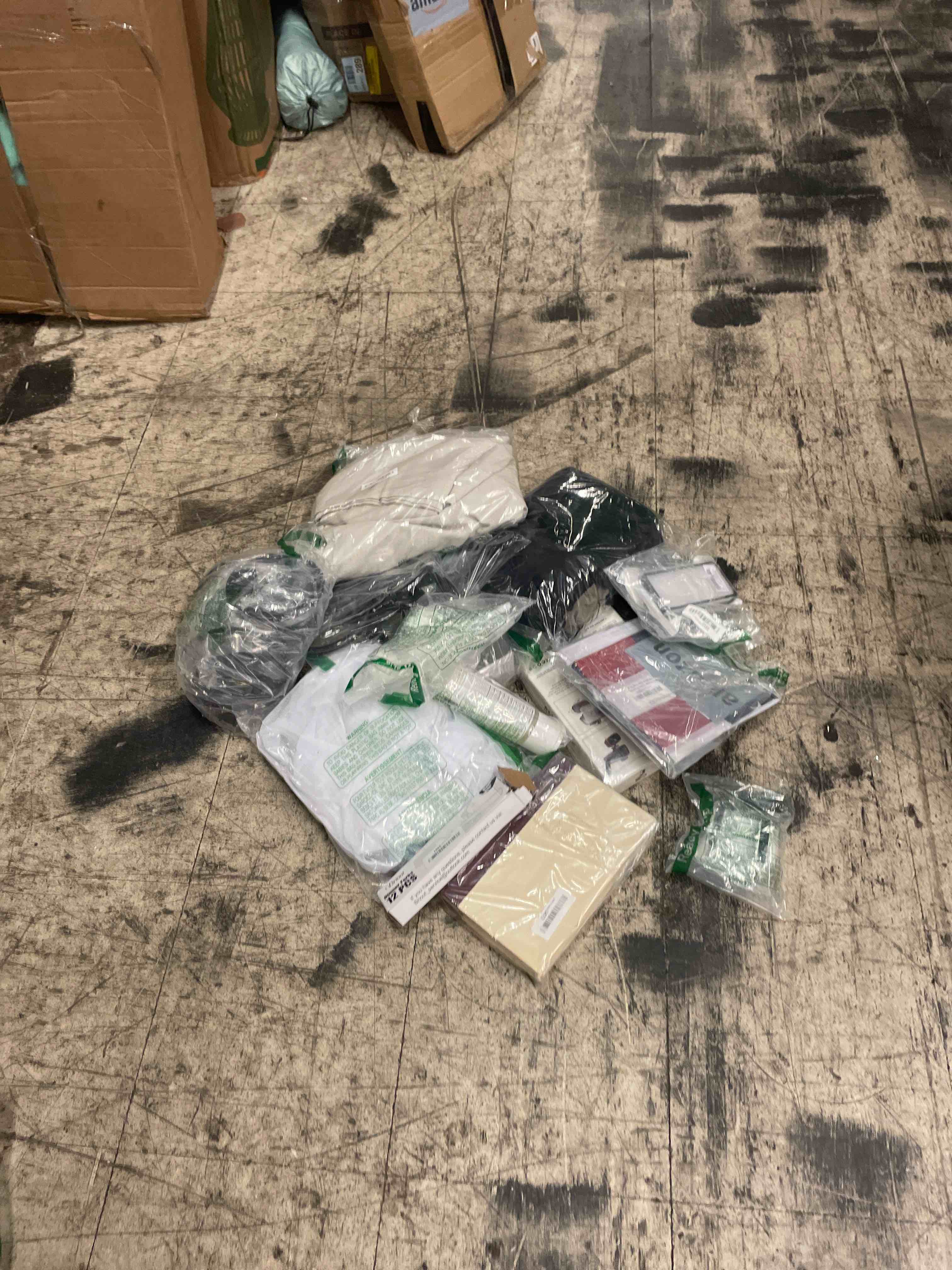 https://s3.amazonaws.com/lotting-images-prod/phillipi/TEA1795411_1755241758079.jpeg
