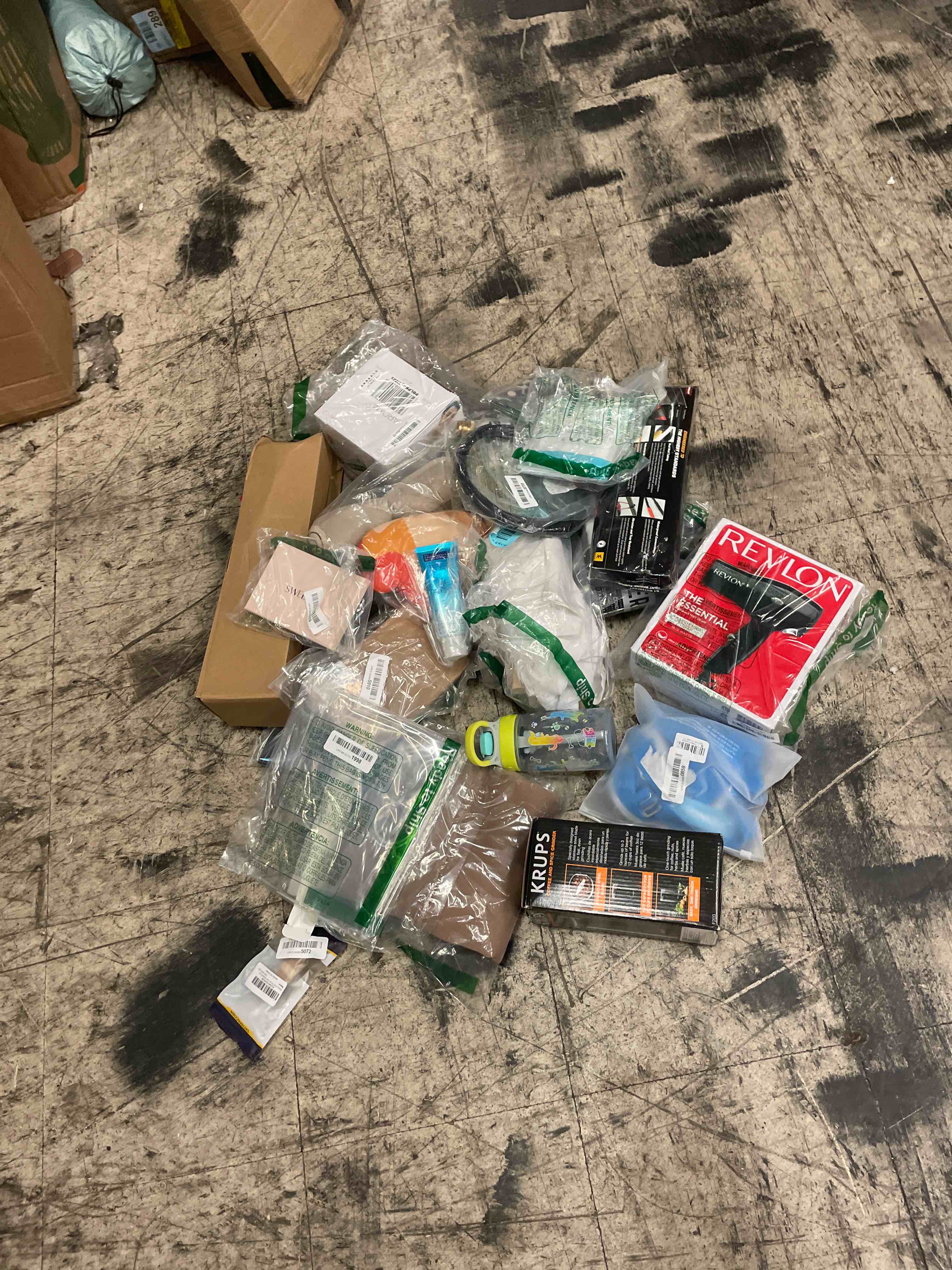 https://s3.amazonaws.com/lotting-images-prod/phillipi/TEA1795416_1755243692402.jpeg