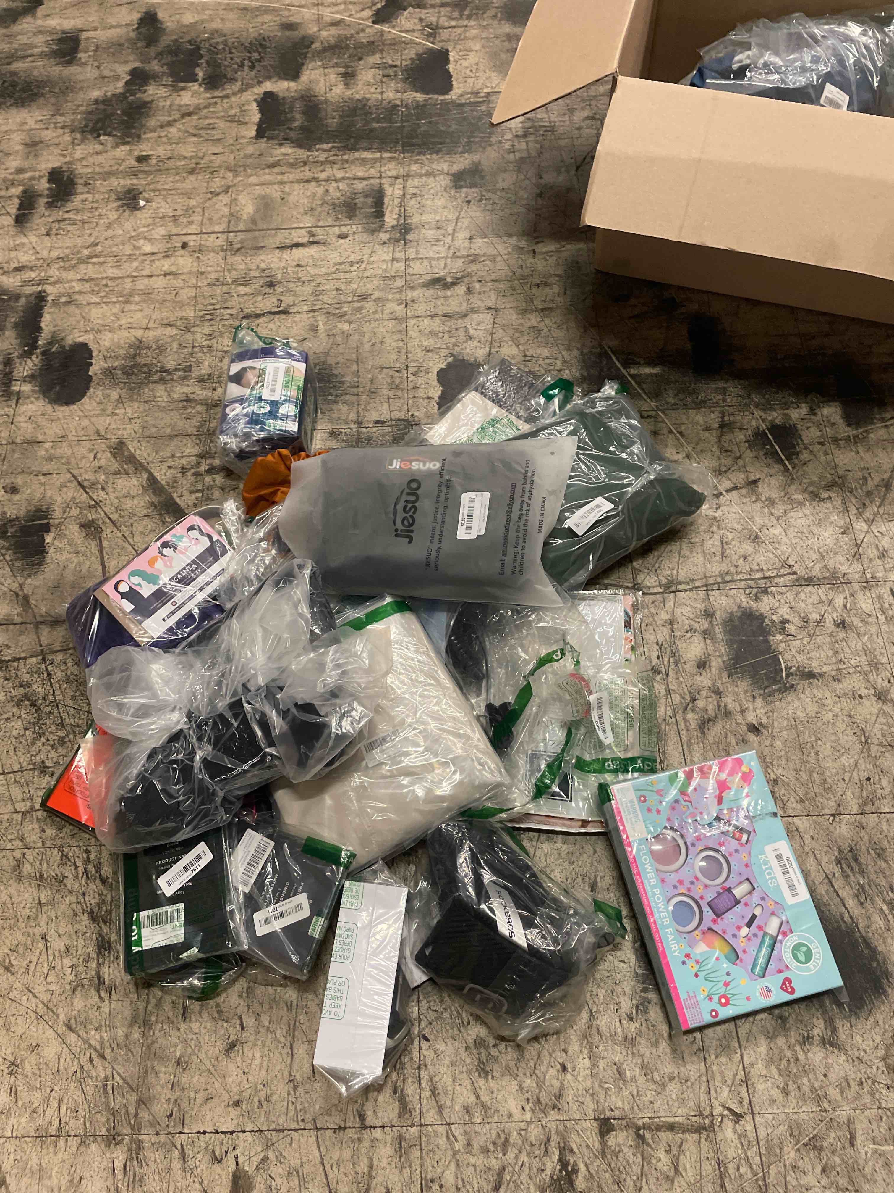 https://s3.amazonaws.com/lotting-images-prod/phillipi/TEA1795420_1755245109518.jpeg