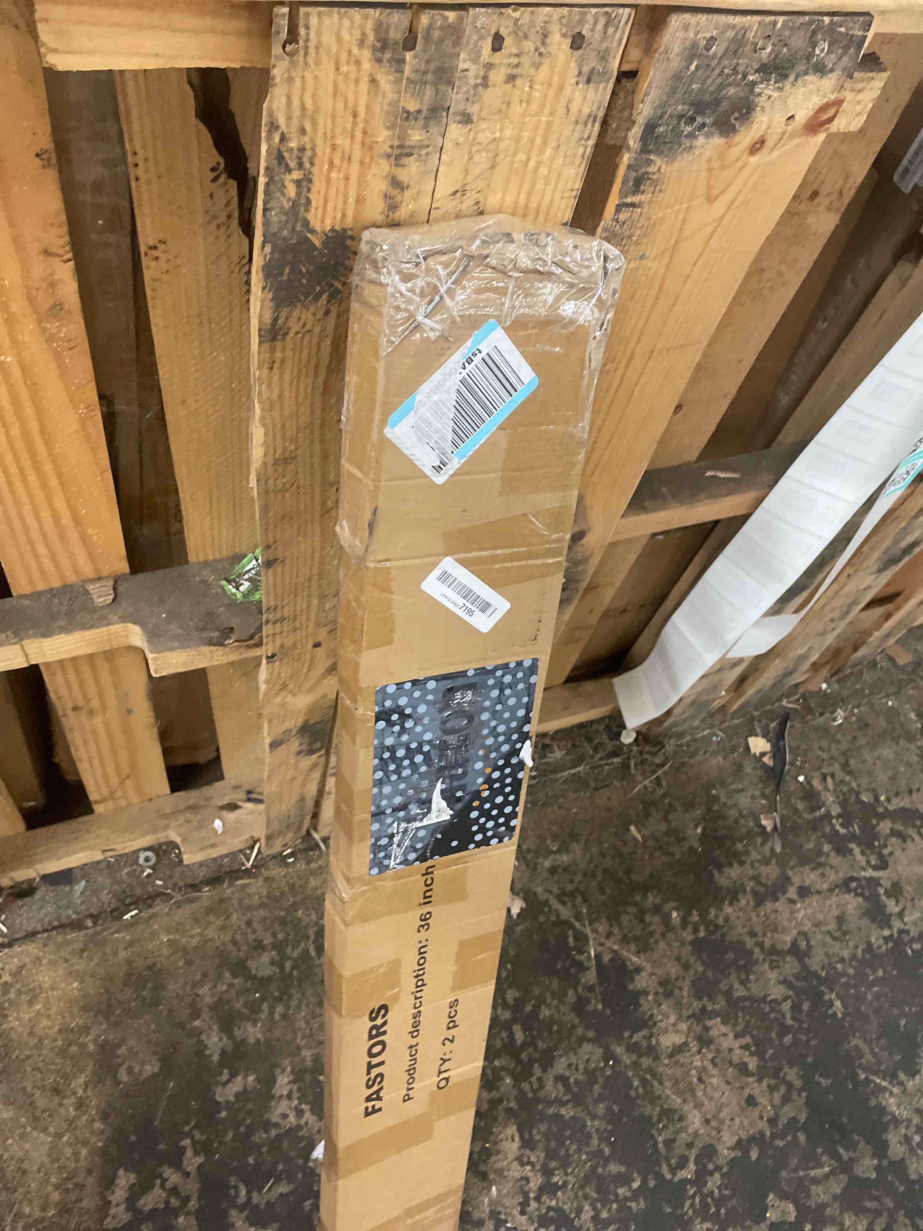 https://s3.amazonaws.com/lotting-images-prod/phillipi/TEA1795544_1755787423363.jpeg