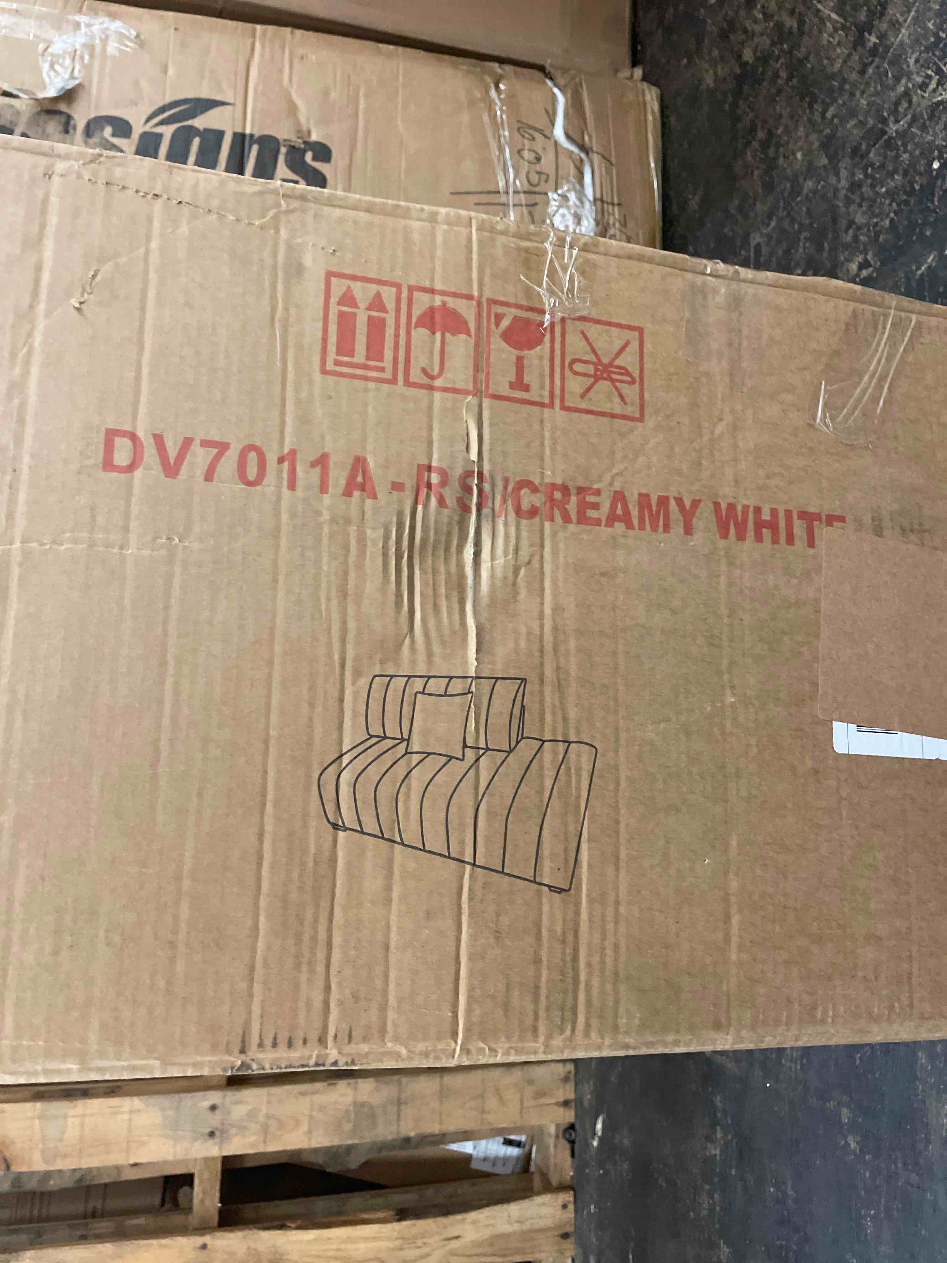 https://s3.amazonaws.com/lotting-images-prod/phillipi/TEA1795647_1755841318129.jpeg