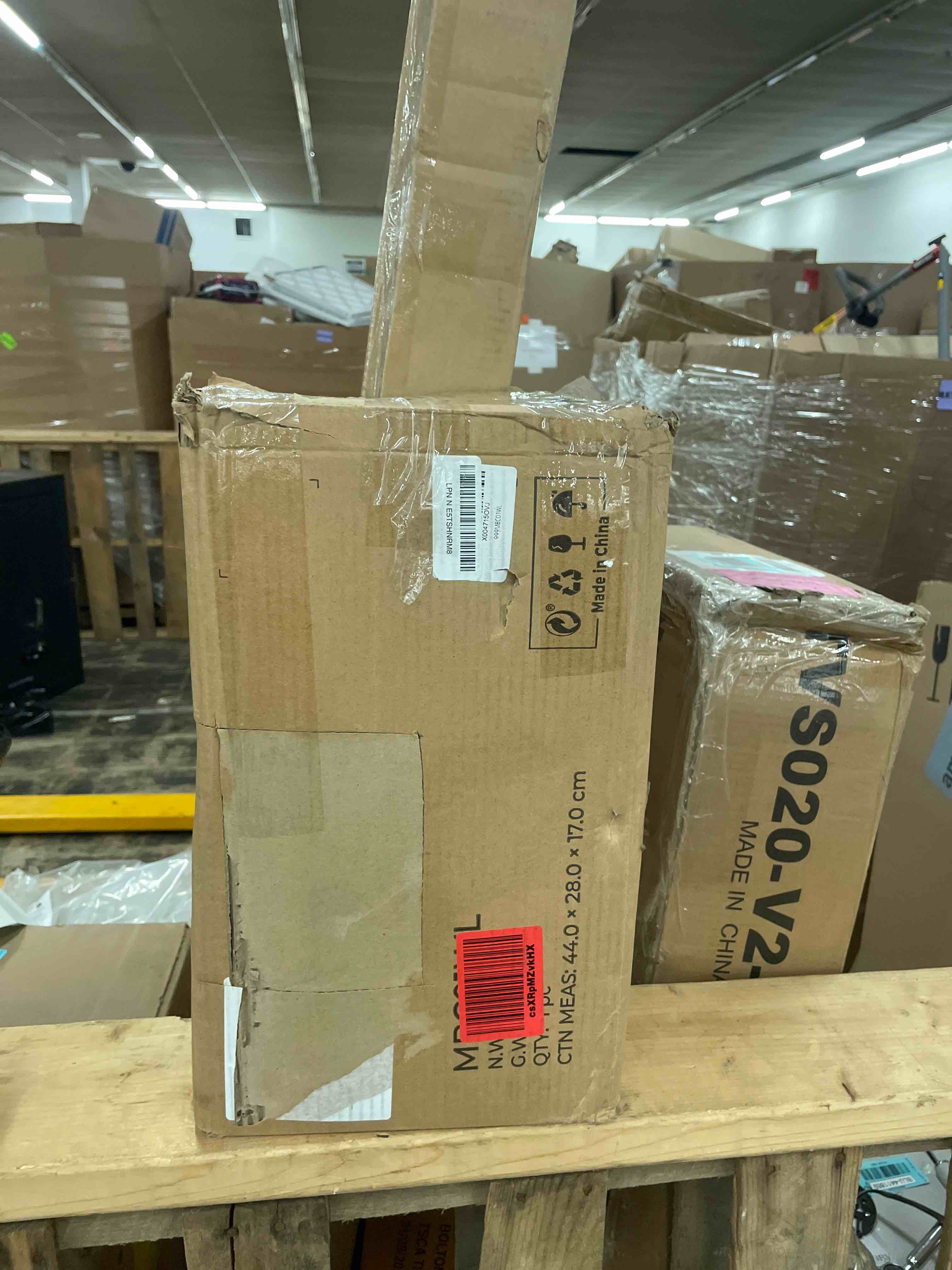 https://s3.amazonaws.com/lotting-images-prod/phillipi/TEA1795675_1755844285075.jpeg