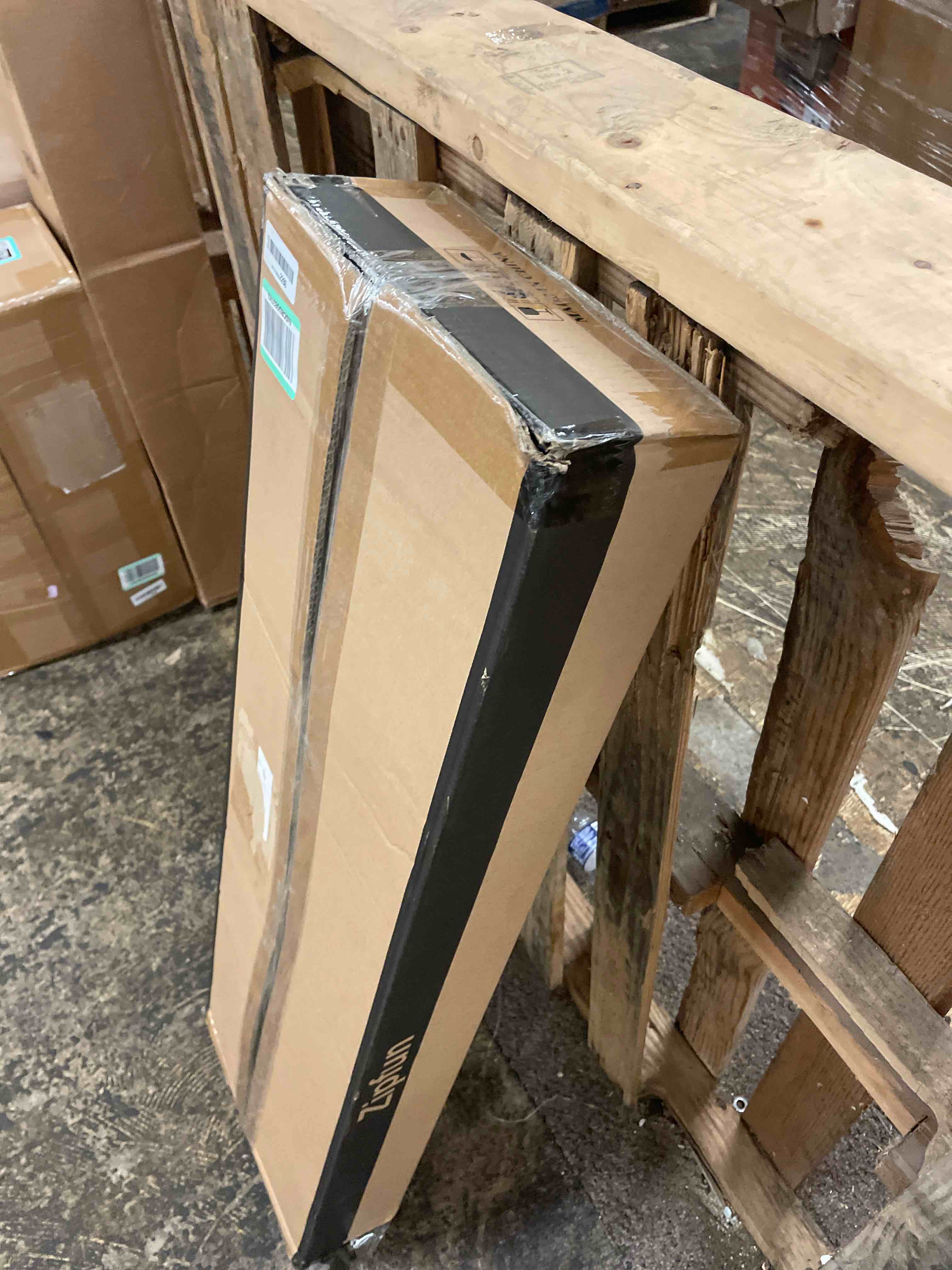 https://s3.amazonaws.com/lotting-images-prod/phillipi/TEA1795784_1756253588444.jpeg