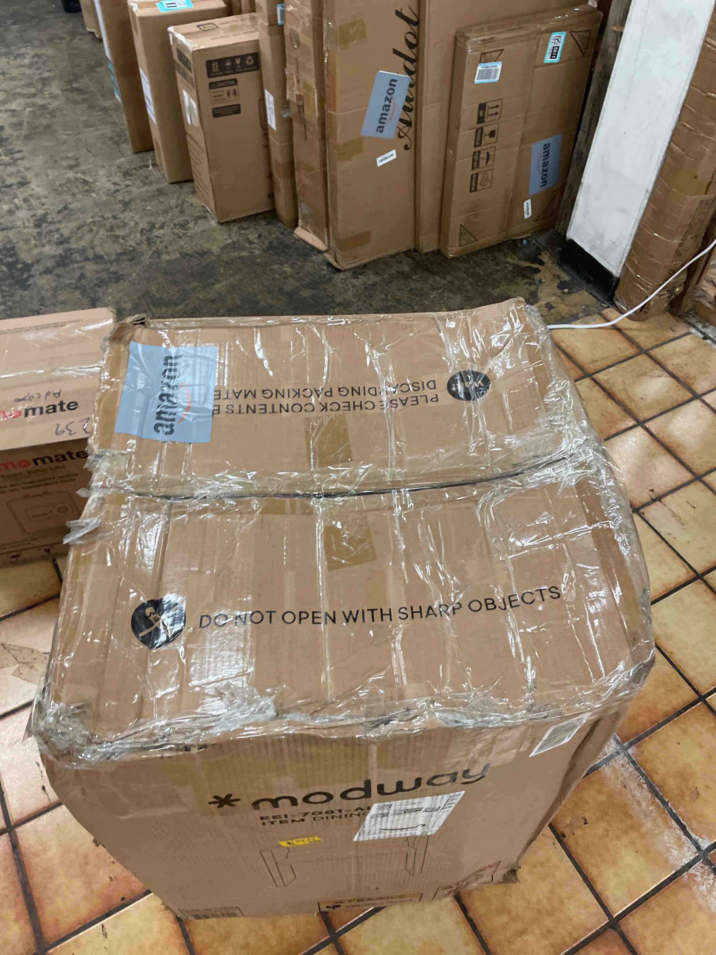 https://s3.amazonaws.com/lotting-images-prod/phillipi/TEA1795813_1756260586624.jpeg