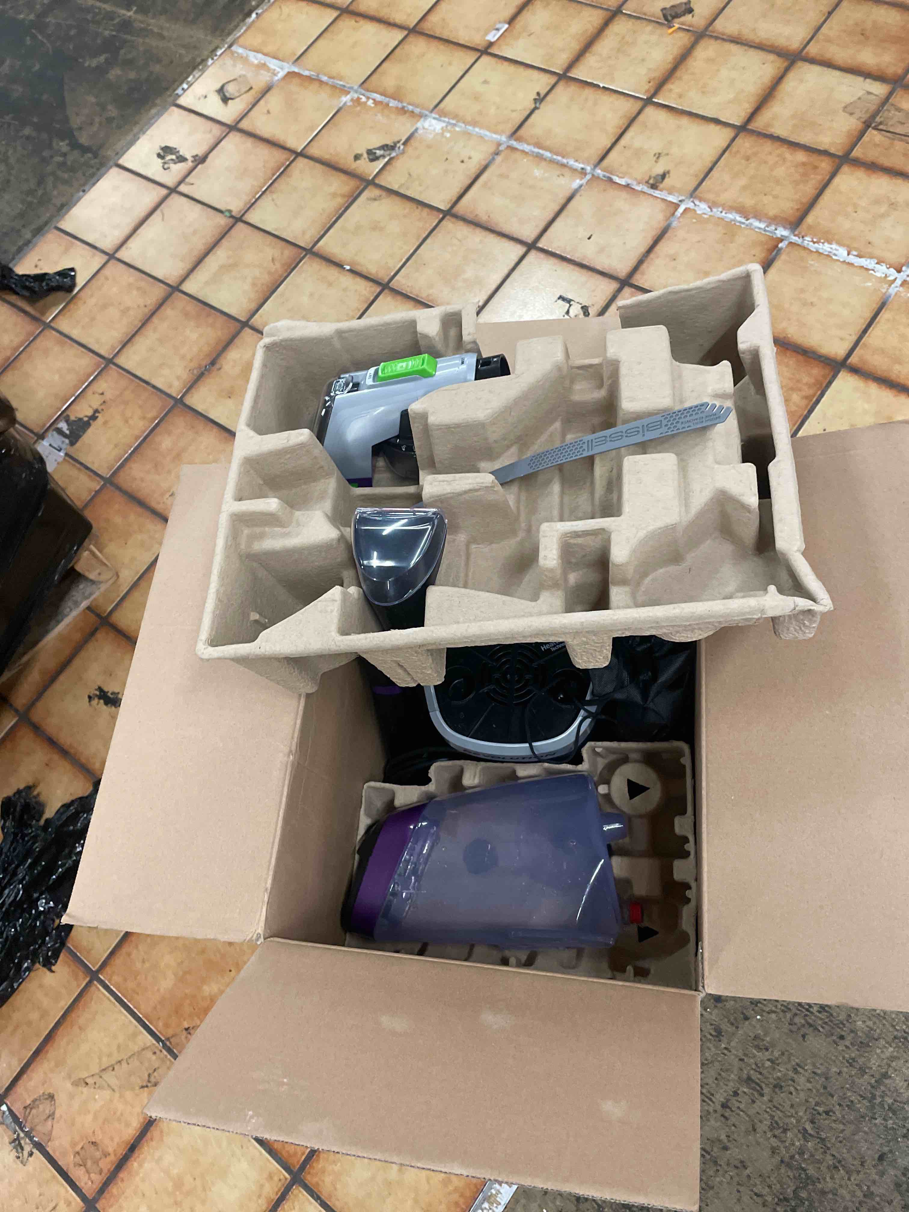 https://s3.amazonaws.com/lotting-images-prod/phillipi/TEA1795945_1756355551068.jpeg
