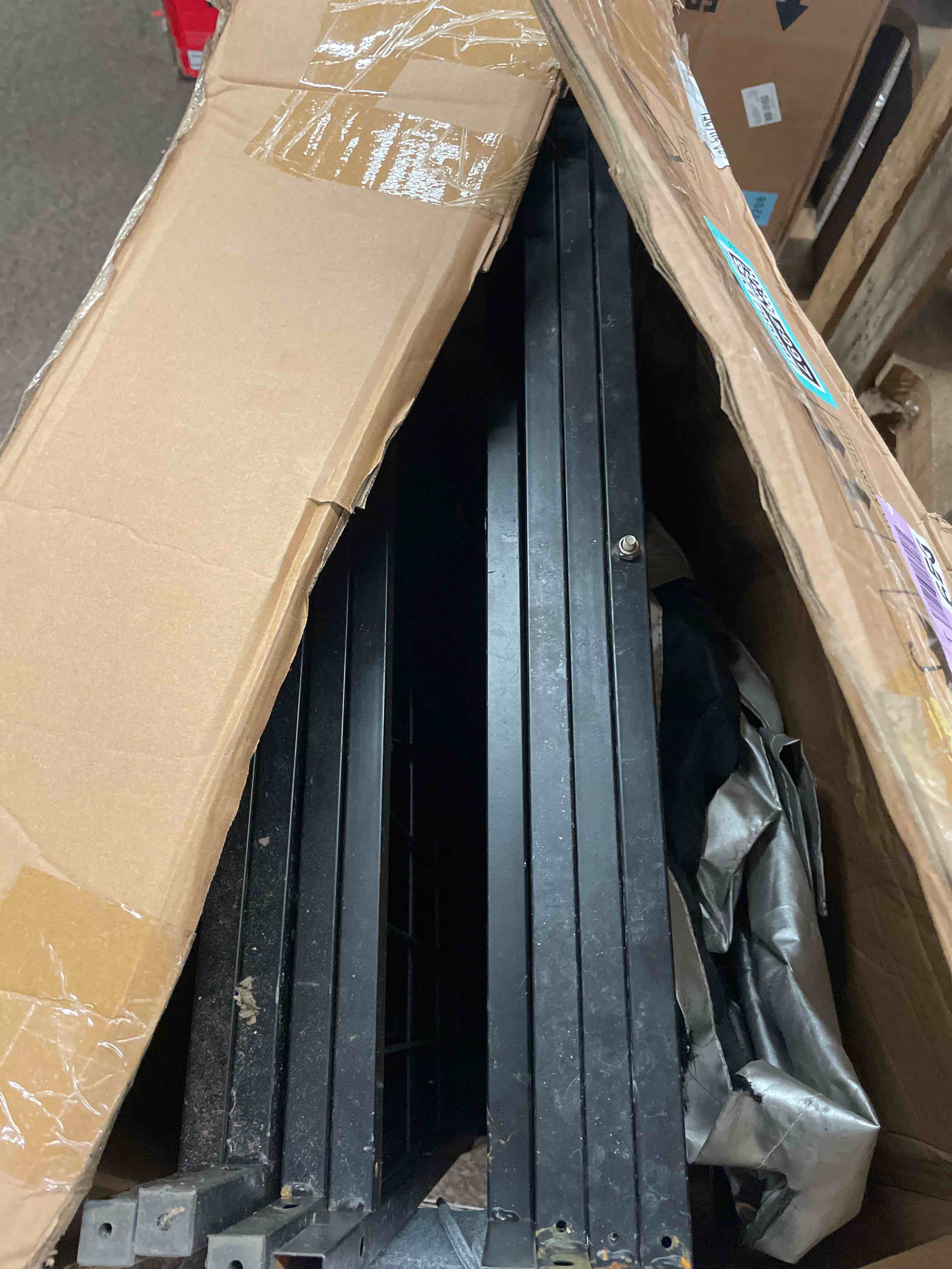 https://s3.amazonaws.com/lotting-images-prod/phillipi/TEA1795997_1756919236308.jpeg