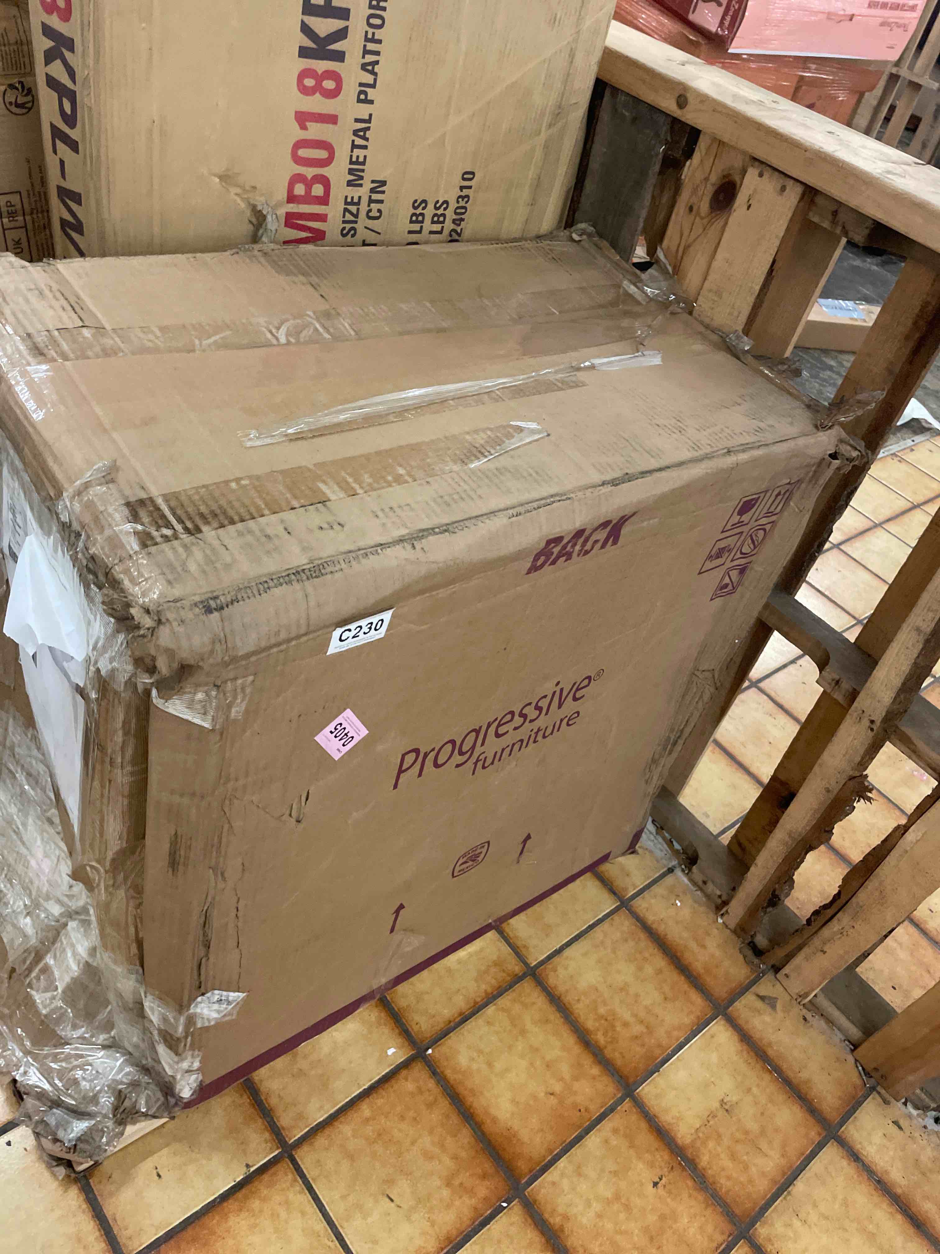 https://s3.amazonaws.com/lotting-images-prod/phillipi/TEA1796011_1756923793971.jpeg