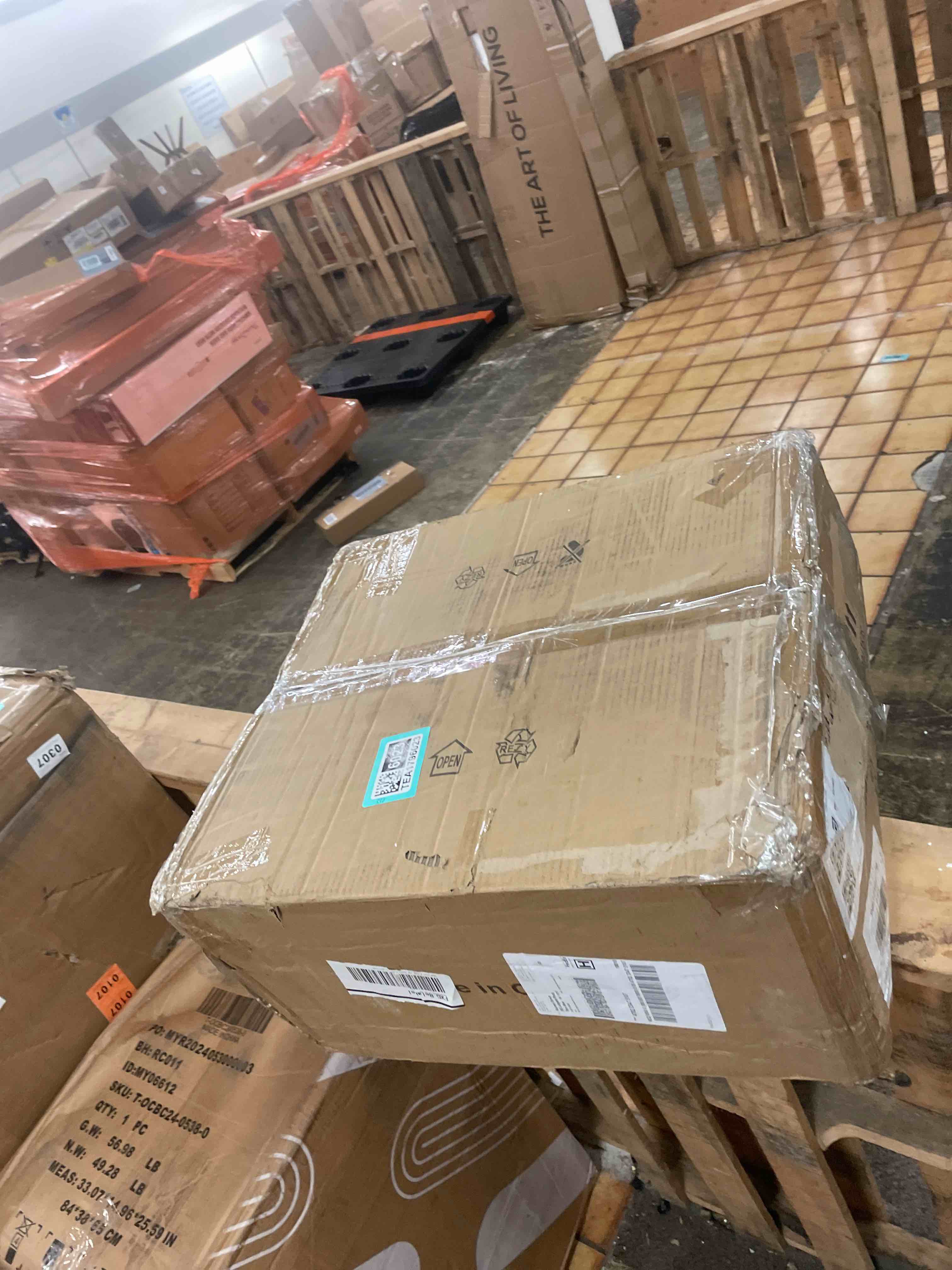 https://s3.amazonaws.com/lotting-images-prod/phillipi/TEA1796023_1756943358333.jpeg