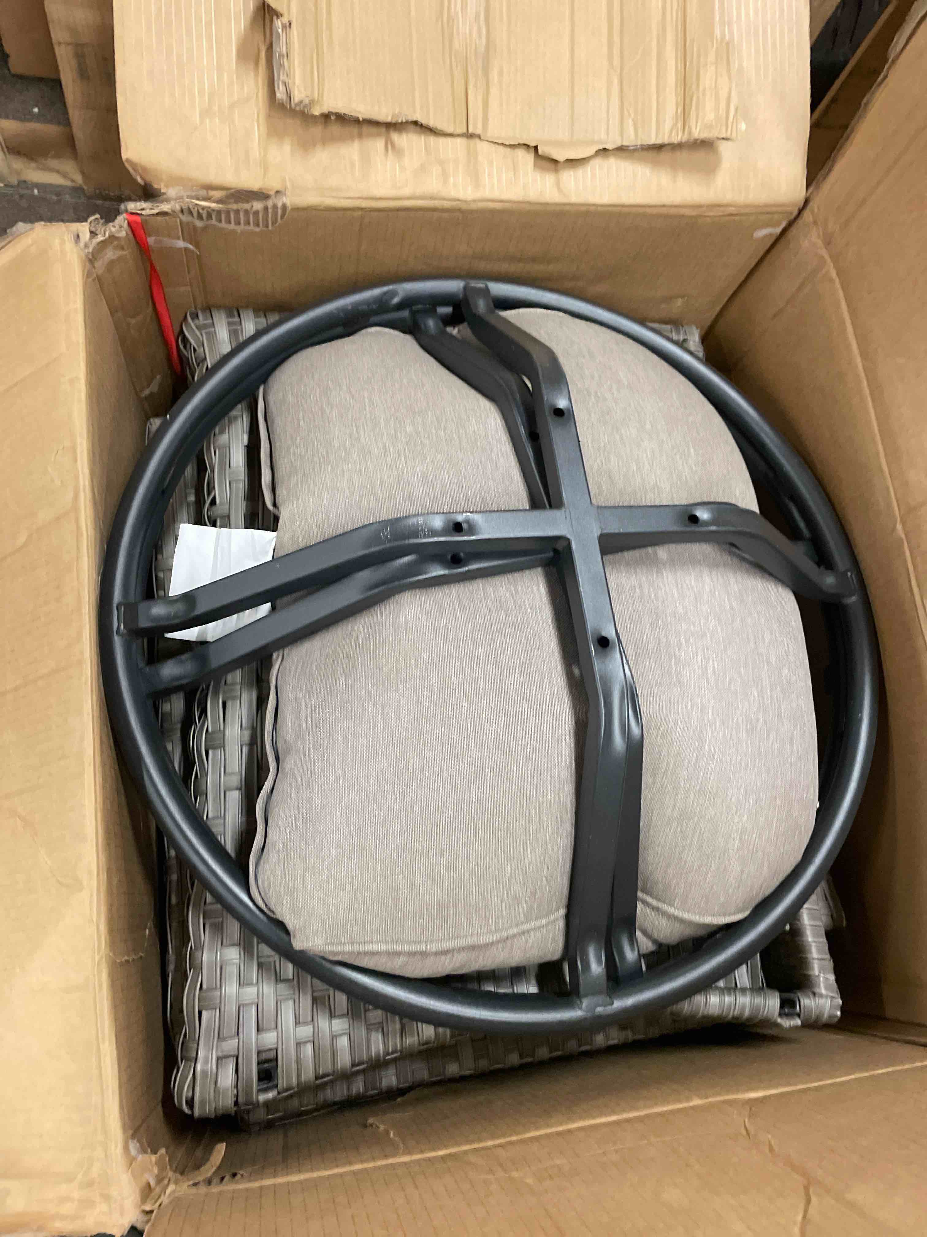 https://s3.amazonaws.com/lotting-images-prod/phillipi/TEA1796053_1756953467606.jpeg