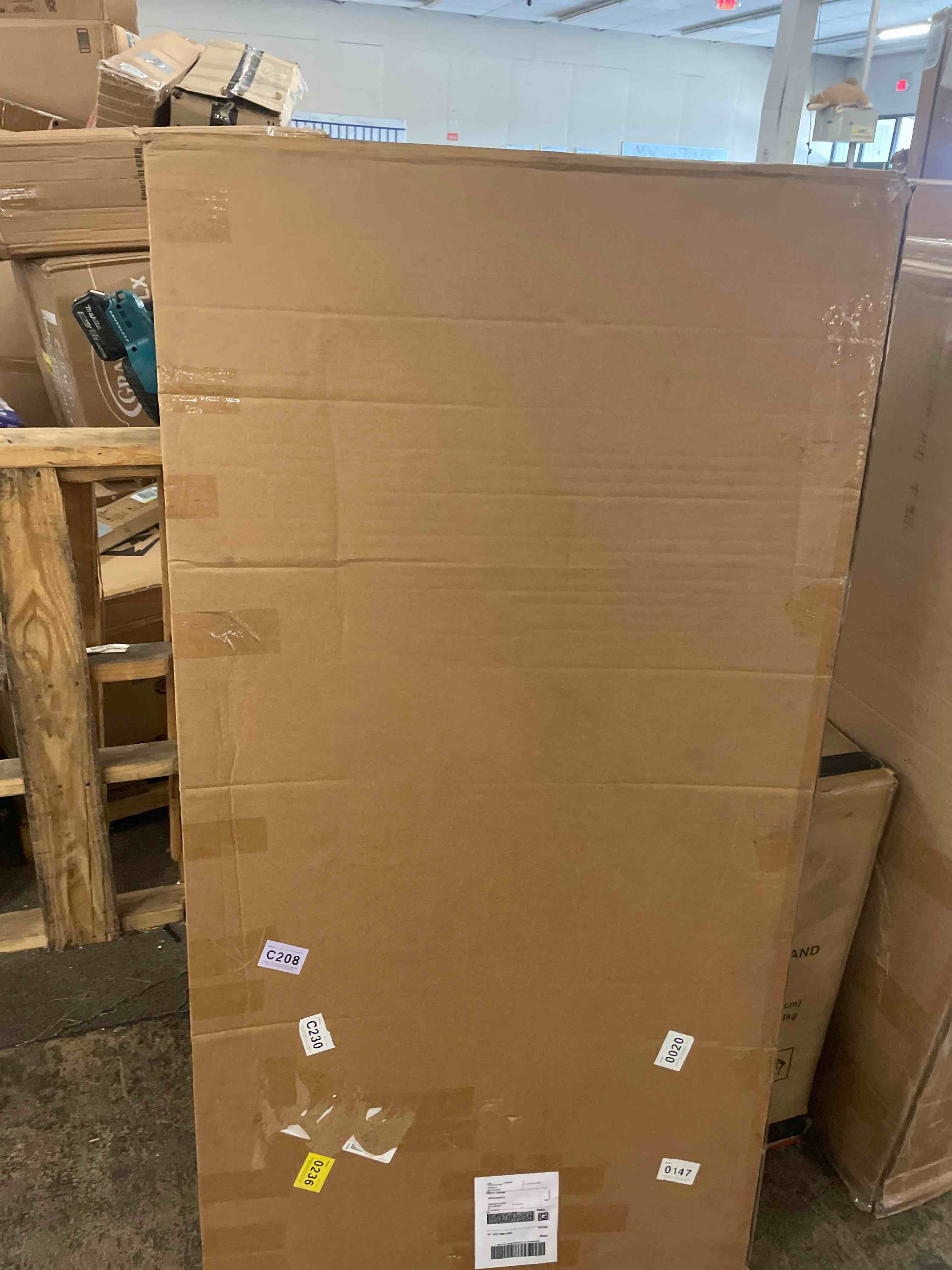 https://s3.amazonaws.com/lotting-images-prod/phillipi/TEA1796142_1757530781622.jpeg