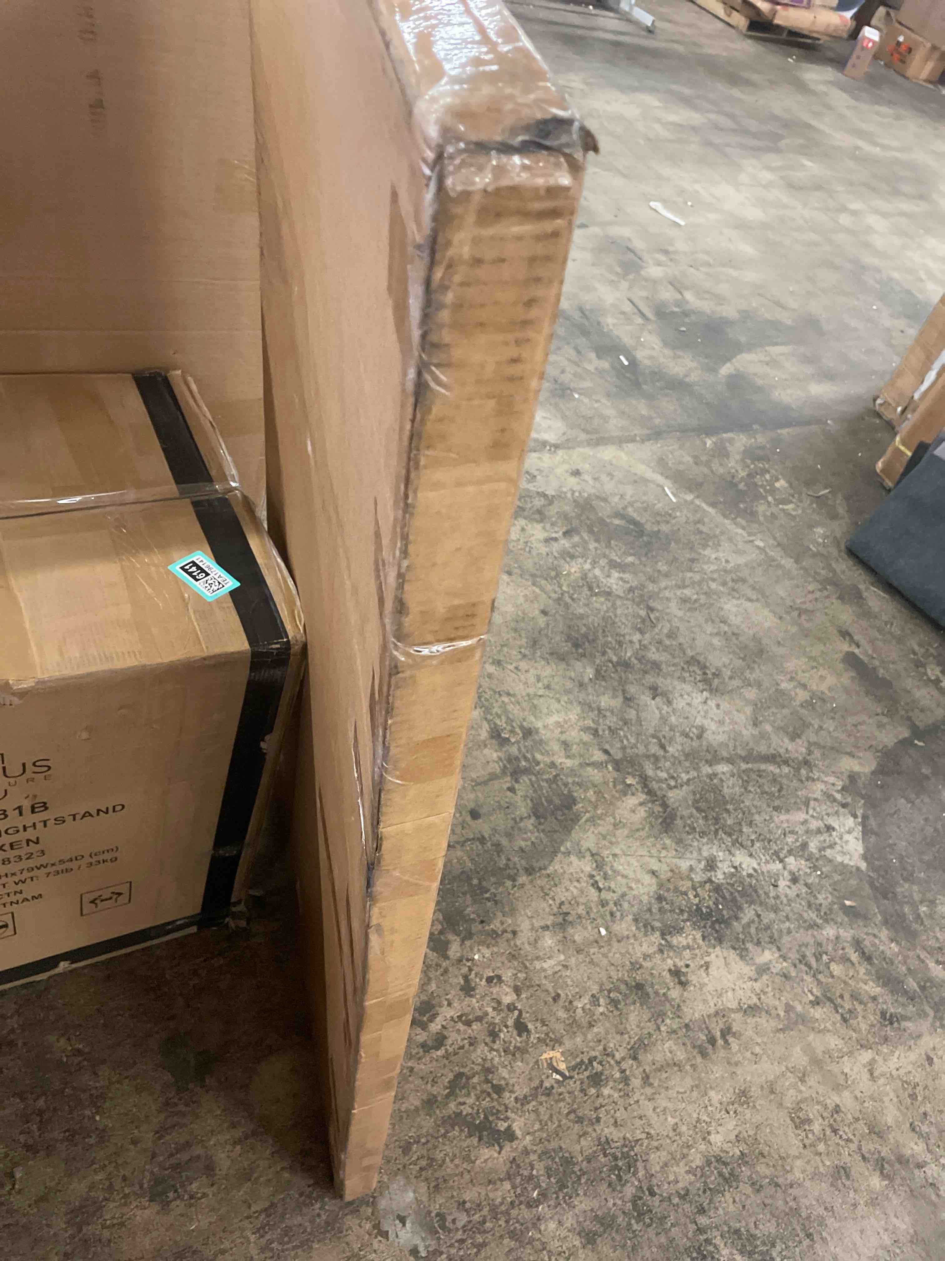 https://s3.amazonaws.com/lotting-images-prod/phillipi/TEA1796142_1757530788191.jpeg