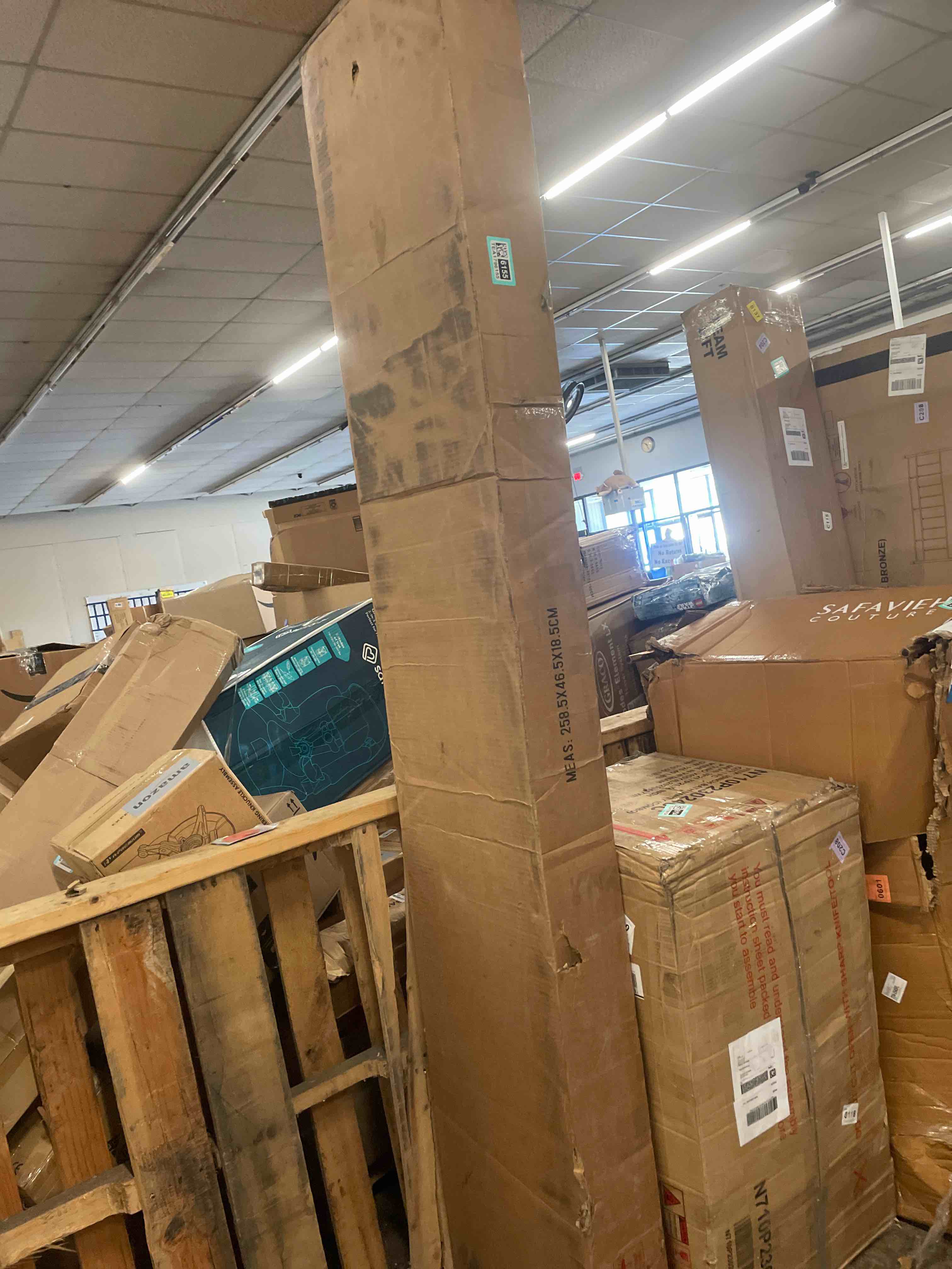https://s3.amazonaws.com/lotting-images-prod/phillipi/TEA1796155_1757534860335.jpeg