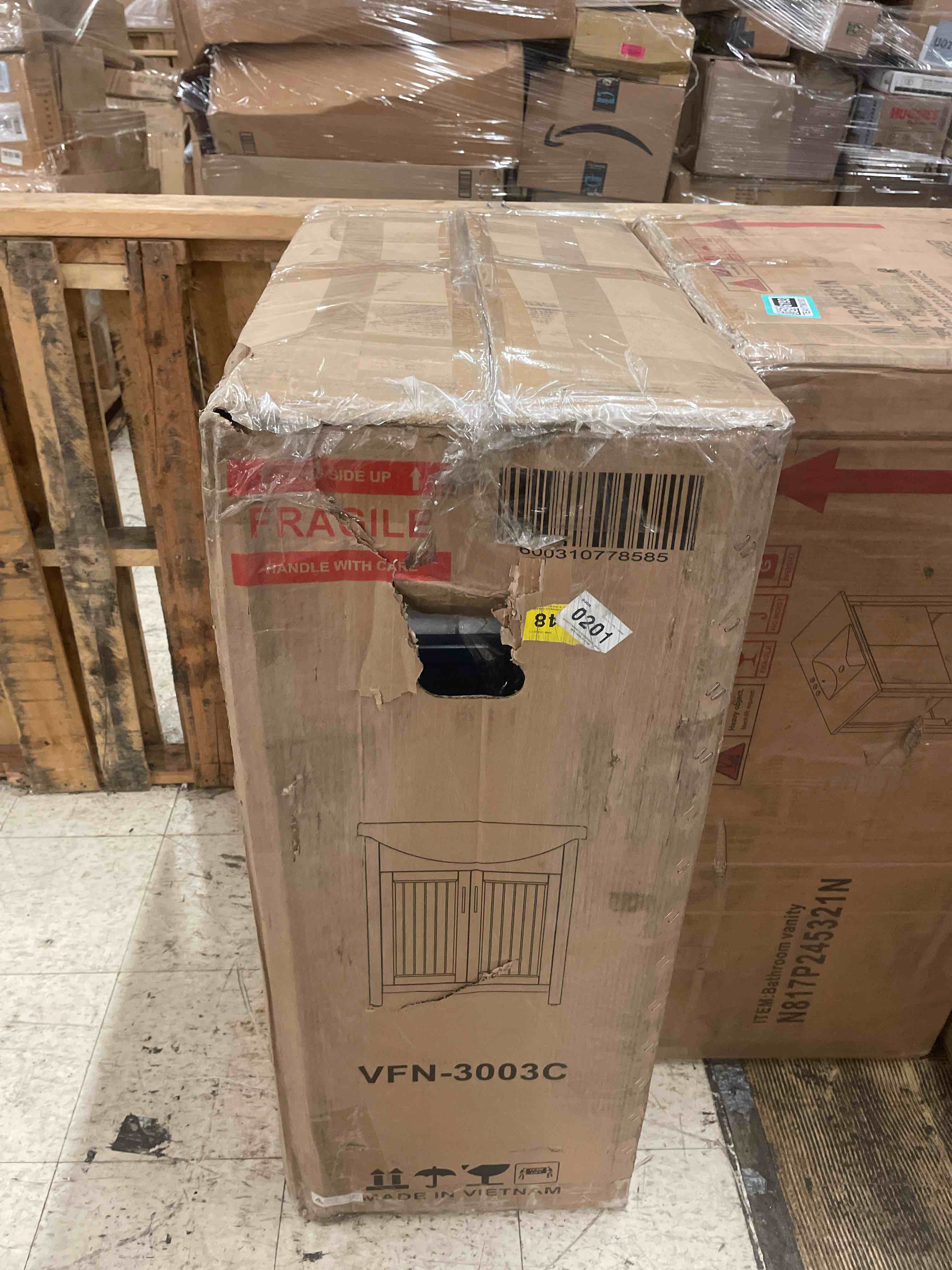 https://s3.amazonaws.com/lotting-images-prod/phillipi/TEA1796195_1757550696382.jpeg