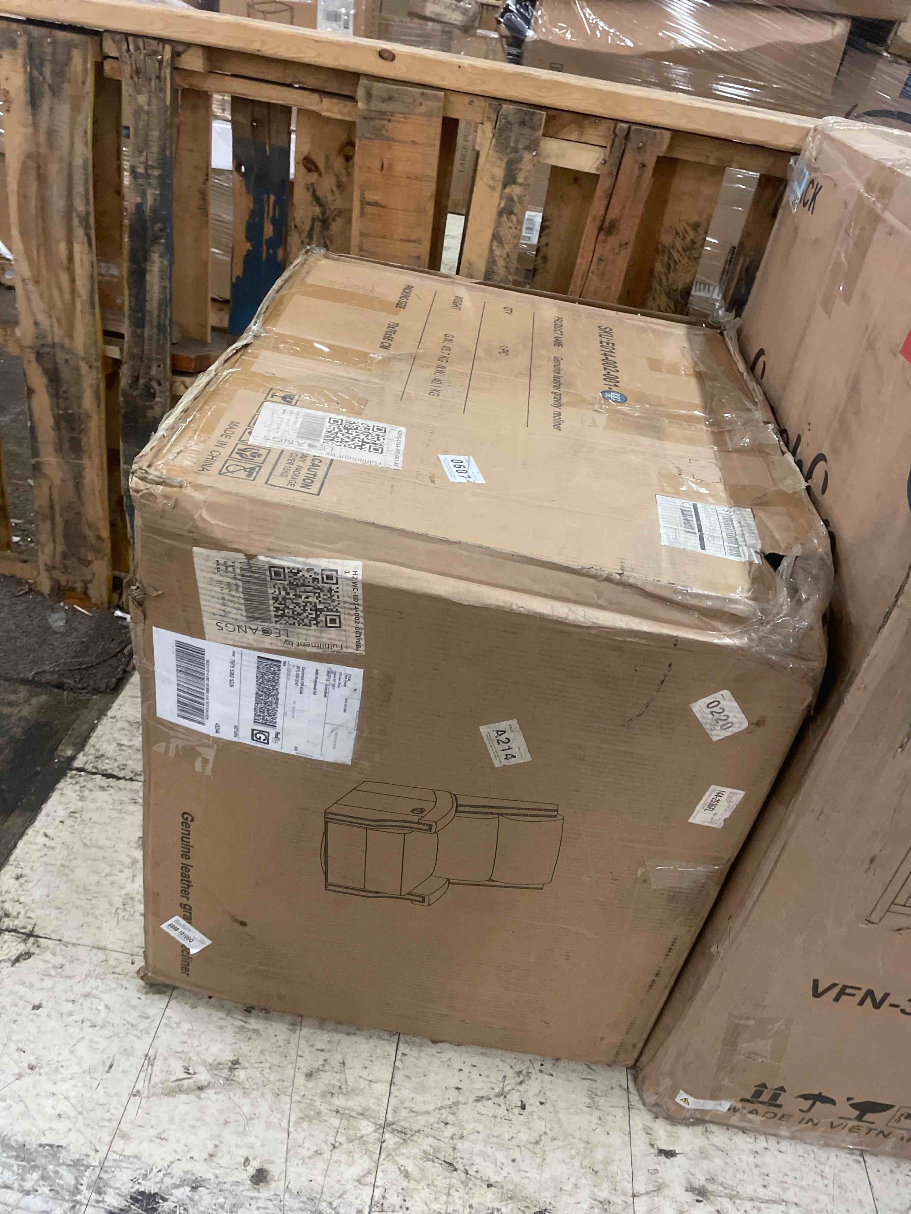 https://s3.amazonaws.com/lotting-images-prod/phillipi/TEA1796198_1757559841731.jpeg