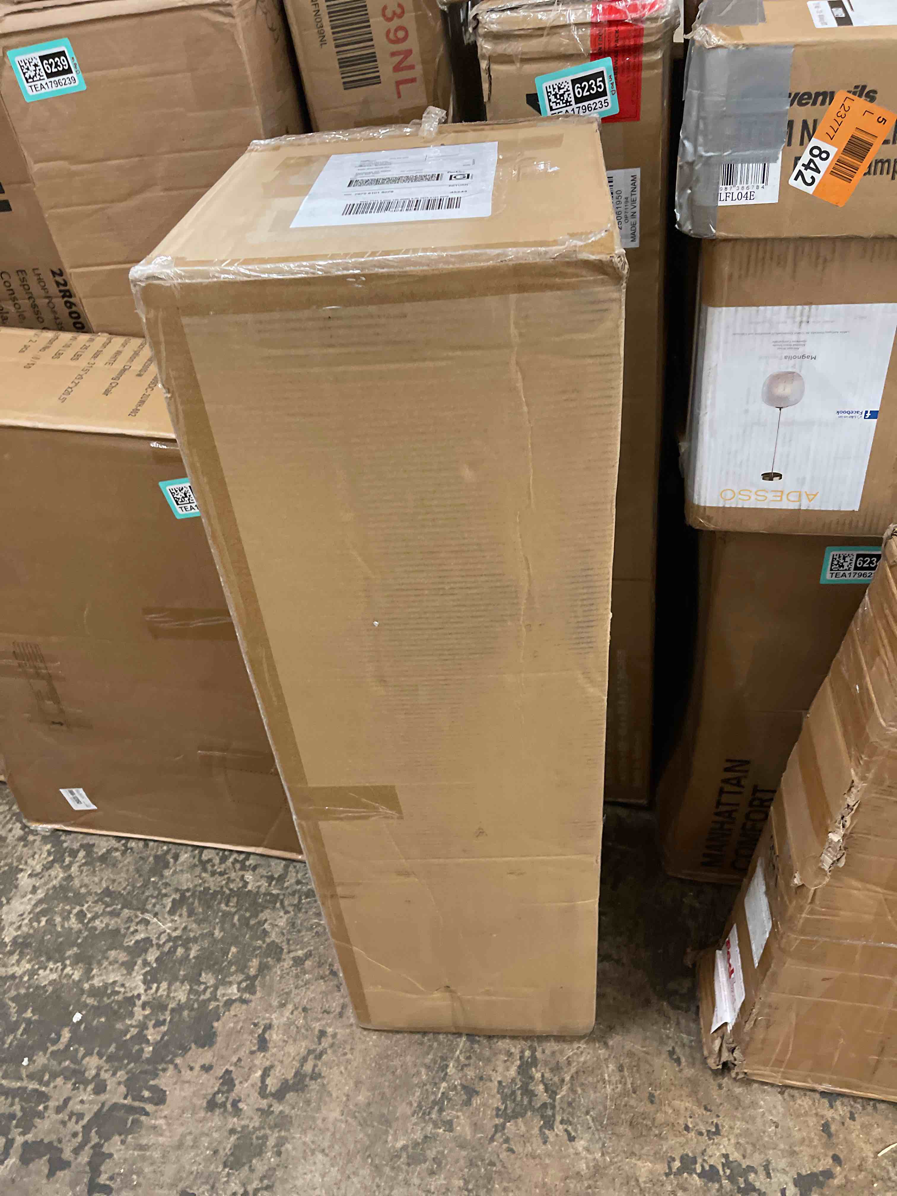 https://s3.amazonaws.com/lotting-images-prod/phillipi/TEA1796222_1757613759775.jpeg