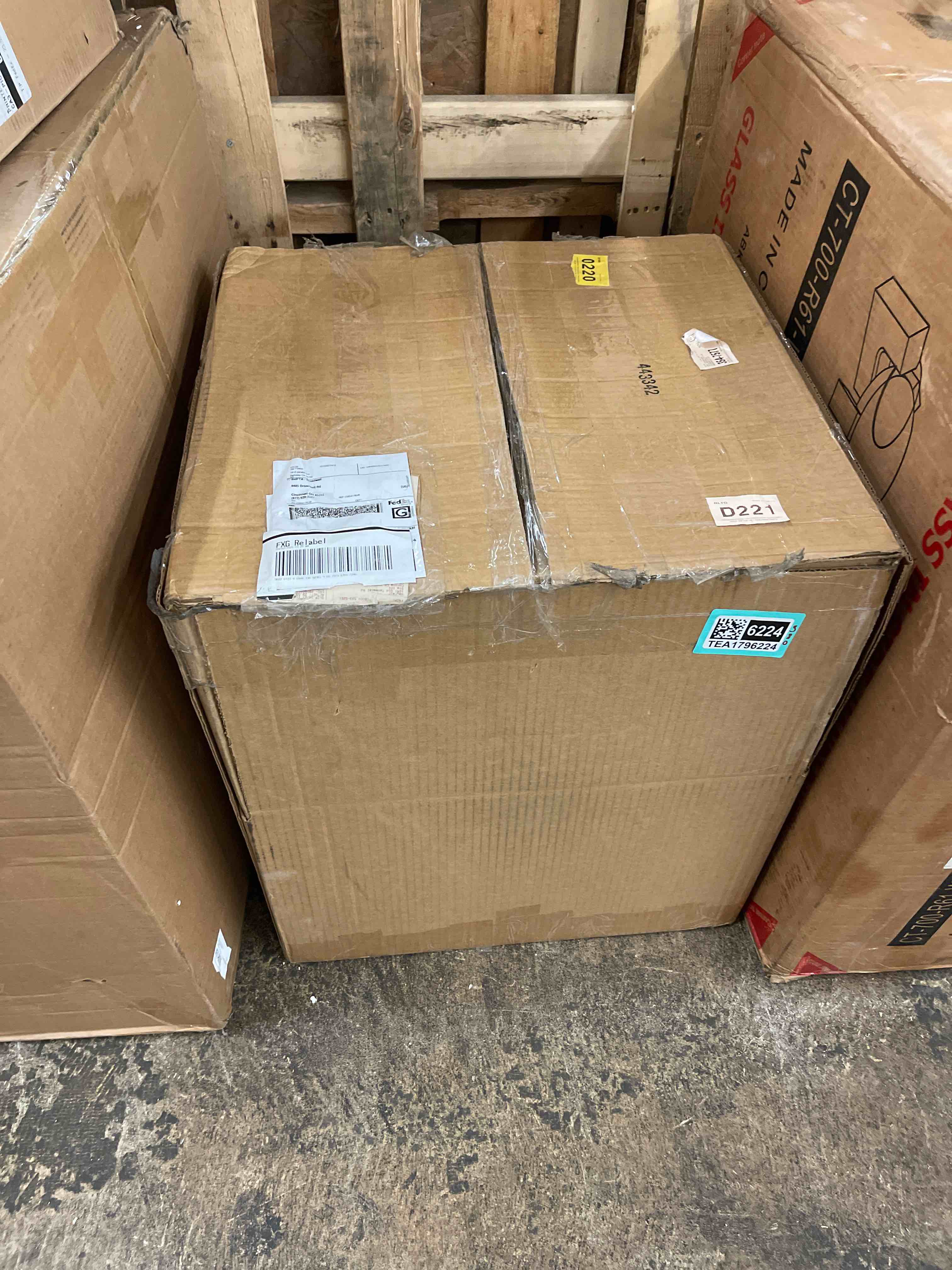 https://s3.amazonaws.com/lotting-images-prod/phillipi/TEA1796224_1757612274059.jpeg