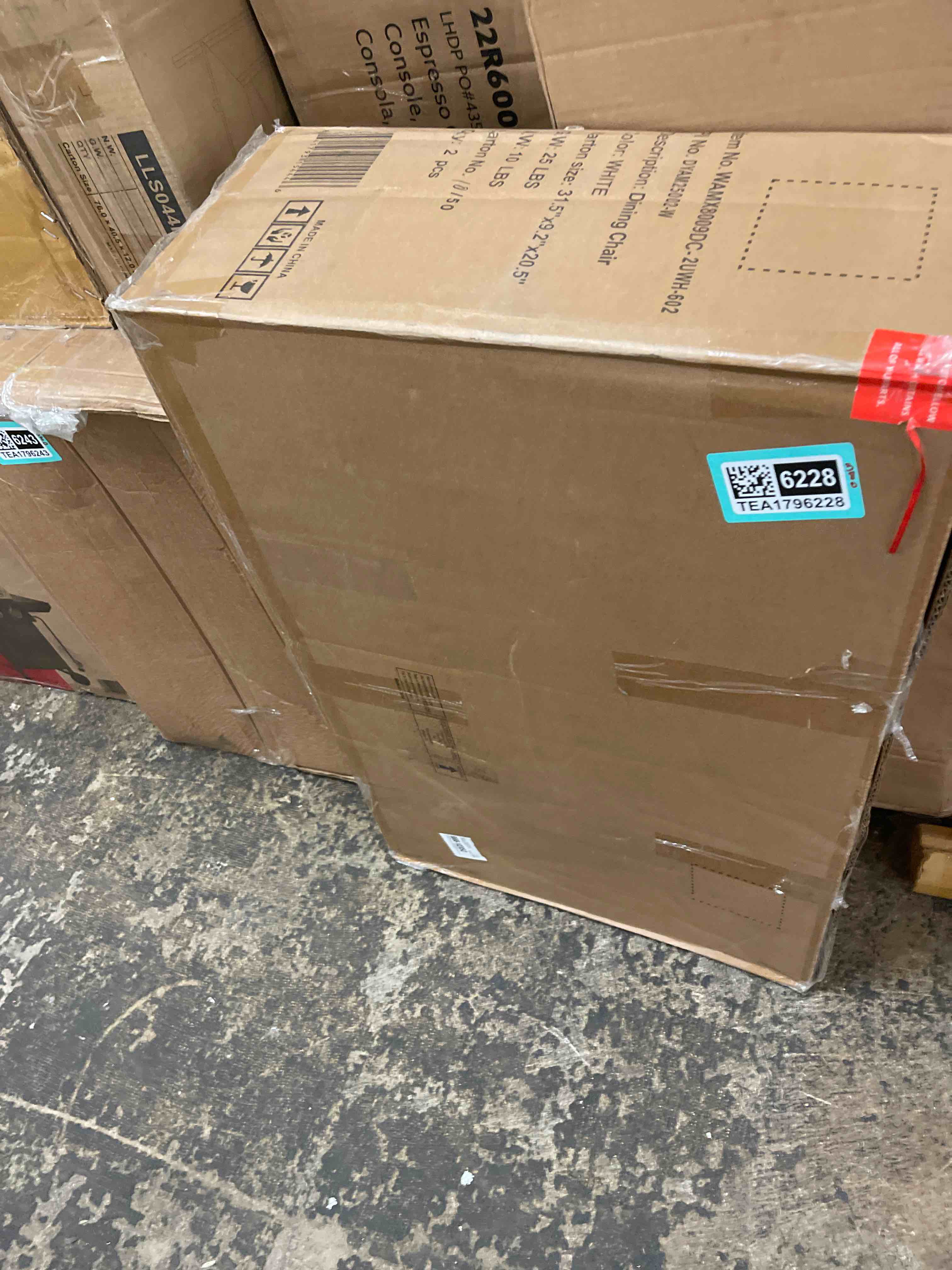 https://s3.amazonaws.com/lotting-images-prod/phillipi/TEA1796228_1757611116243.jpeg