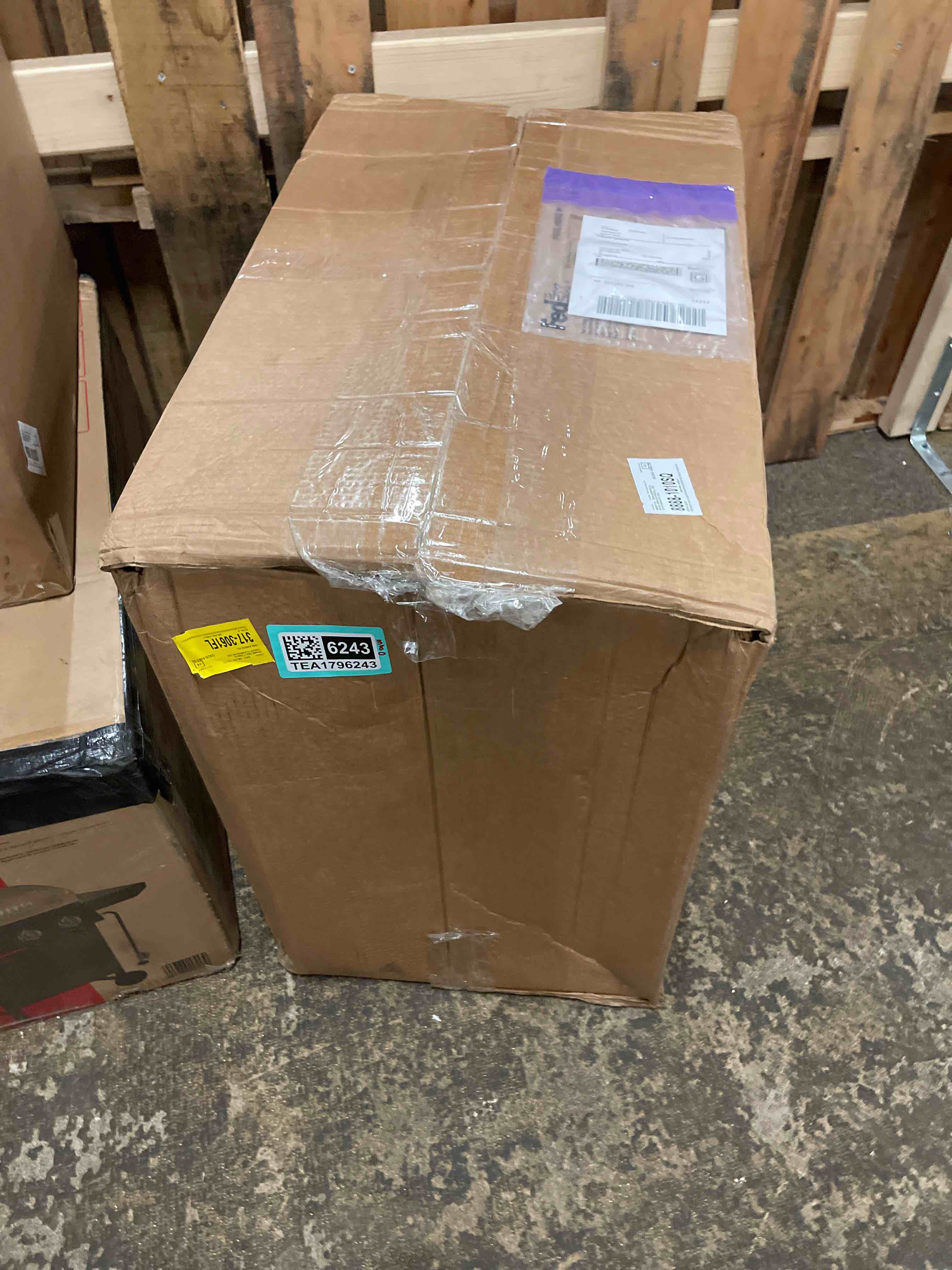 https://s3.amazonaws.com/lotting-images-prod/phillipi/TEA1796243_1757548871570.jpeg