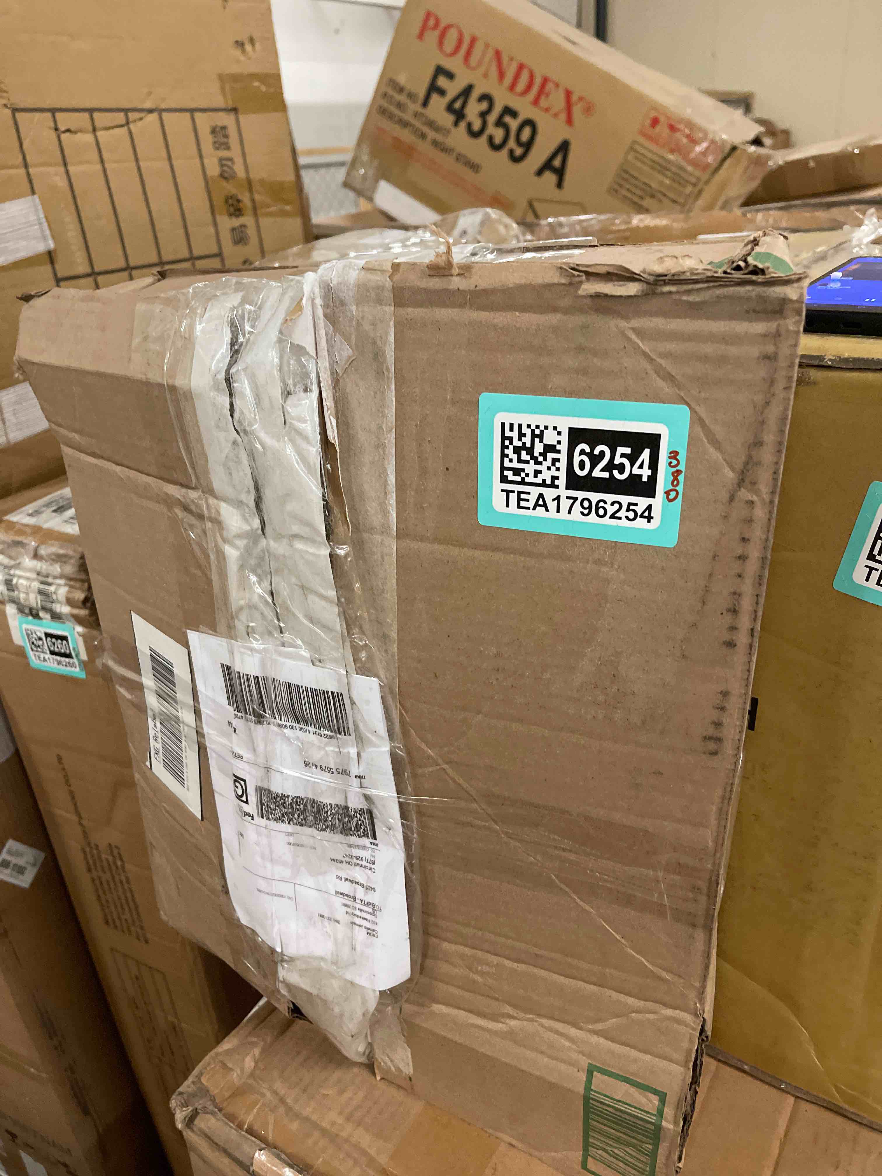https://s3.amazonaws.com/lotting-images-prod/phillipi/TEA1796254_1757544538057.jpeg