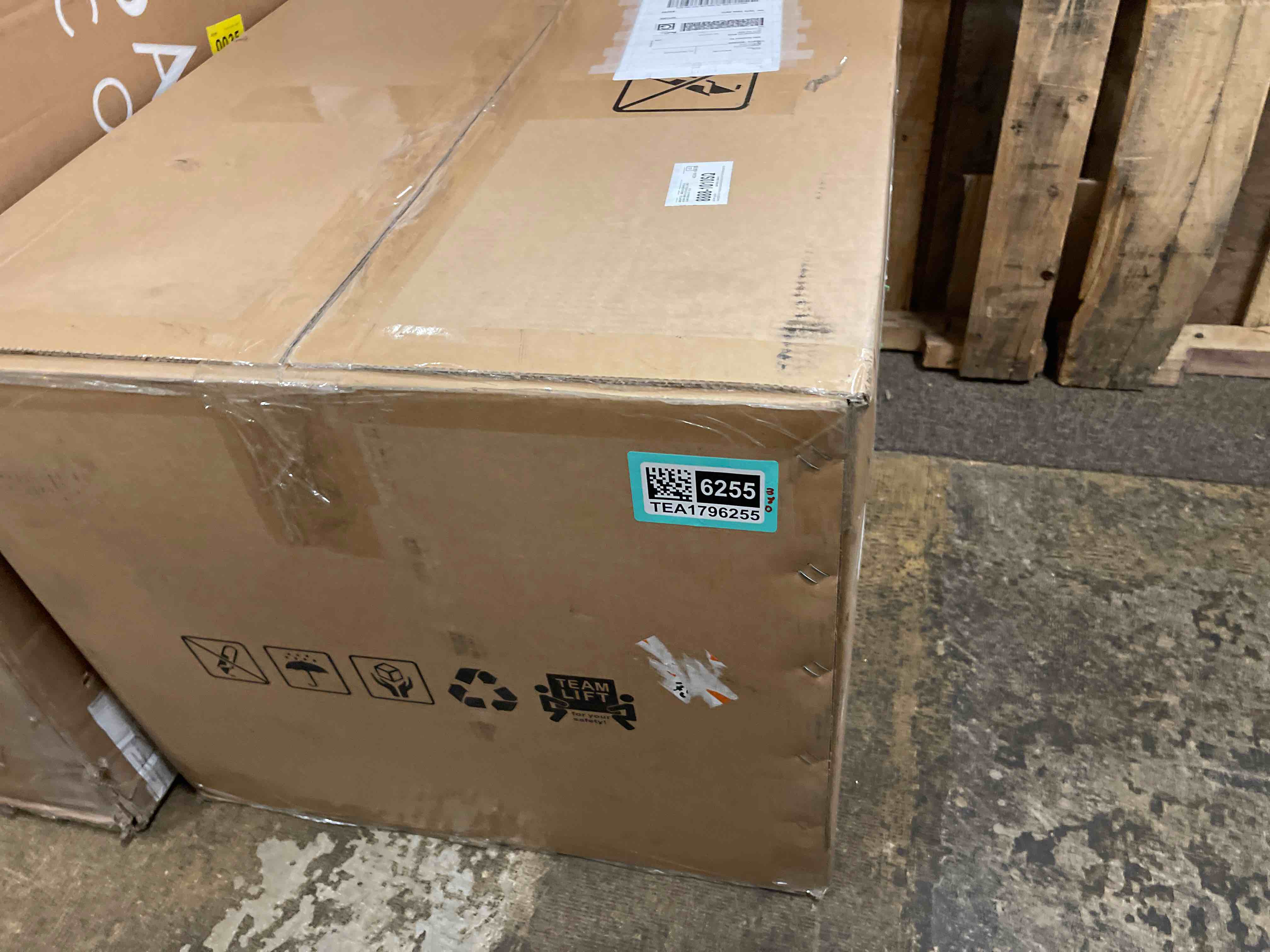 https://s3.amazonaws.com/lotting-images-prod/phillipi/TEA1796255_1757544264355.jpeg