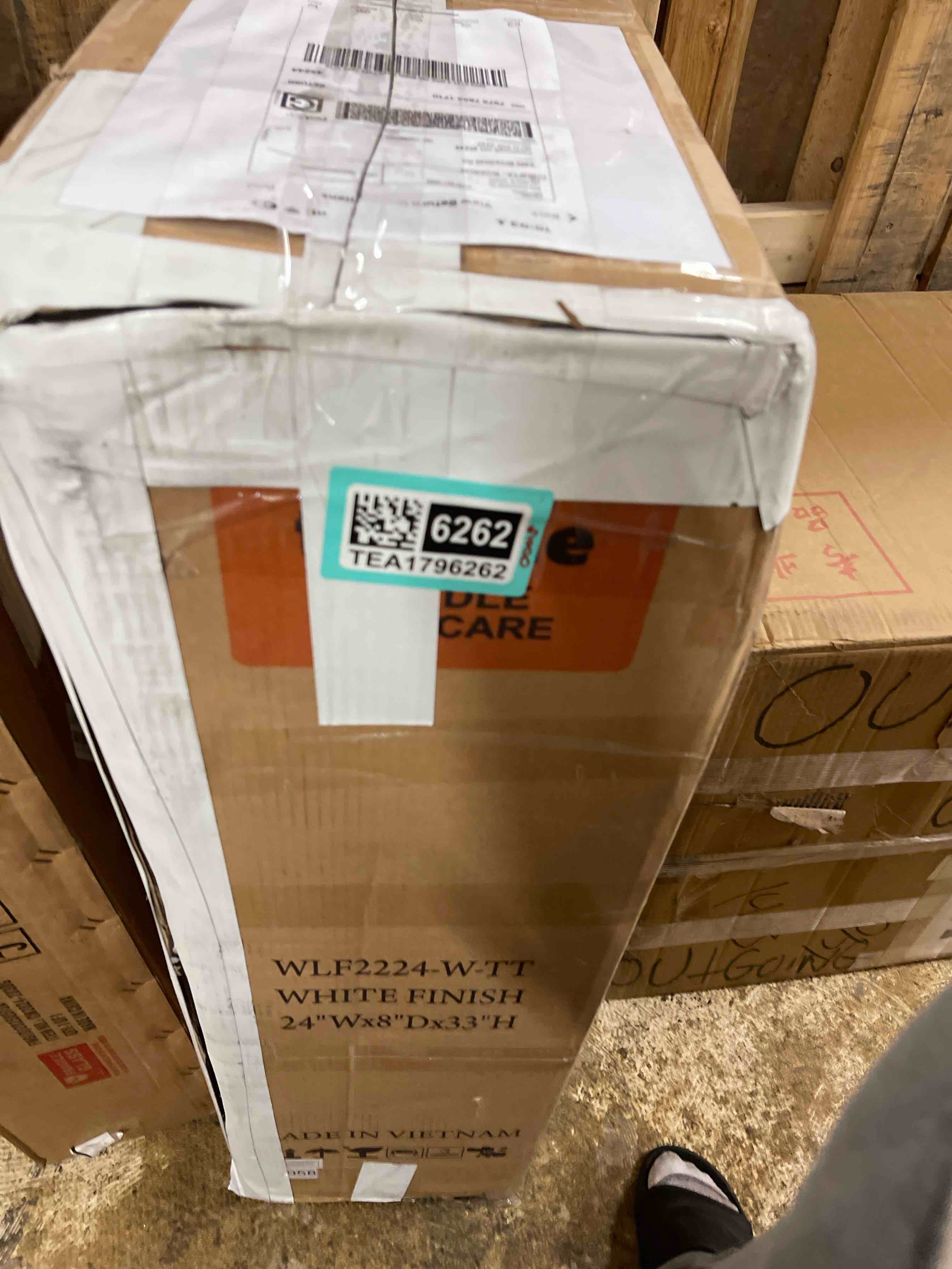 https://s3.amazonaws.com/lotting-images-prod/phillipi/TEA1796262_1757541755393.jpeg