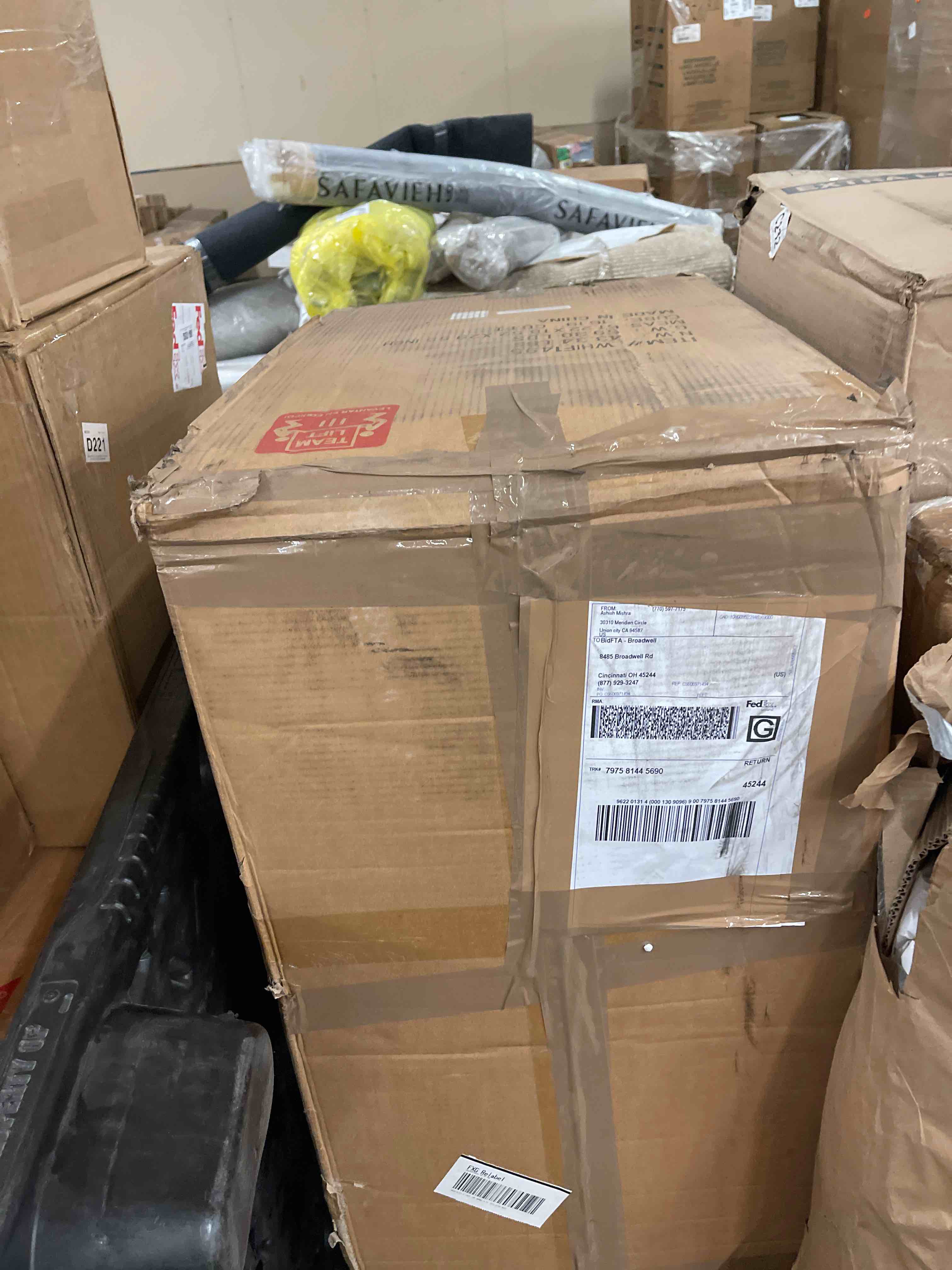 https://s3.amazonaws.com/lotting-images-prod/phillipi/TEA1796267_1757618137631.jpeg
