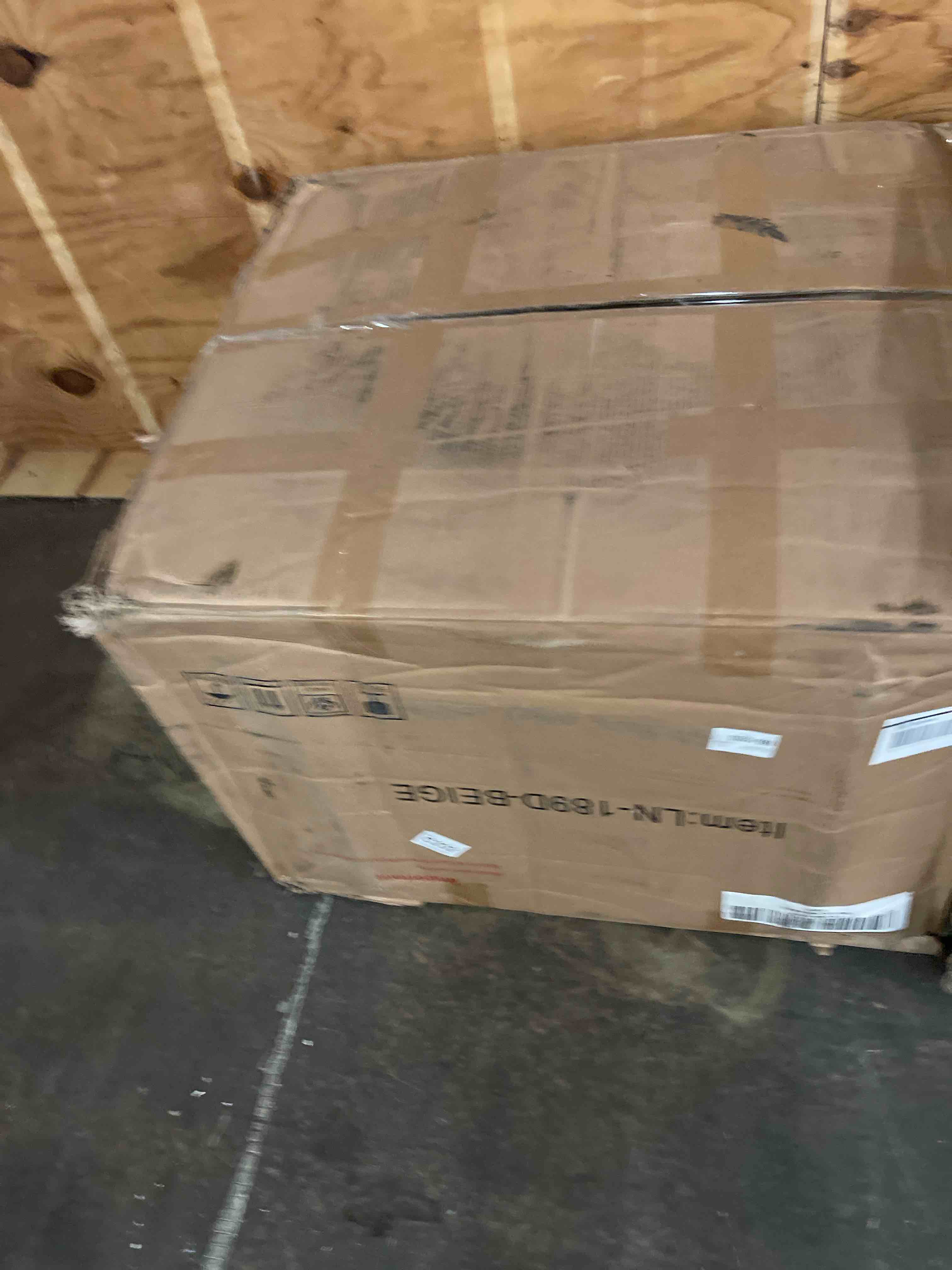https://s3.amazonaws.com/lotting-images-prod/phillipi/TEA1796279_1757626513033.jpeg