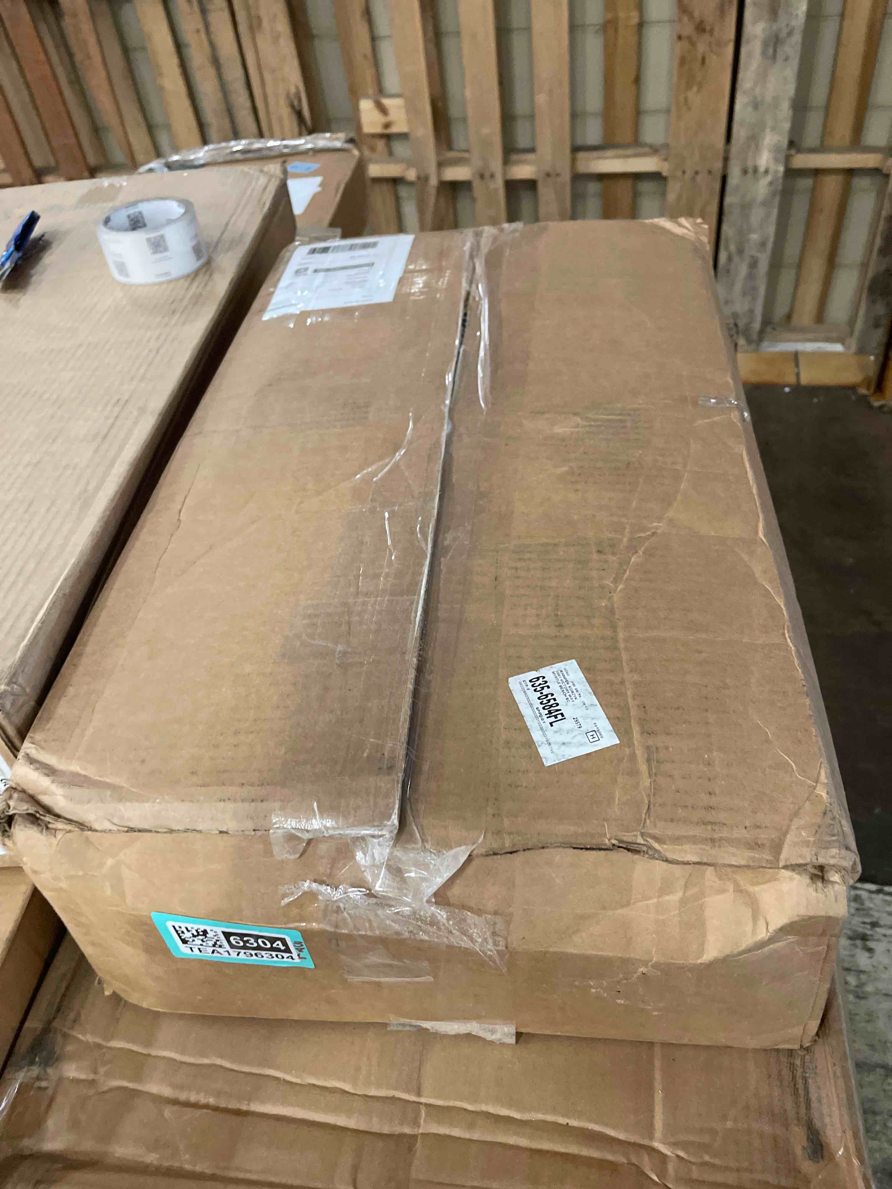 https://s3.amazonaws.com/lotting-images-prod/phillipi/TEA1796304_1757694775858.jpeg