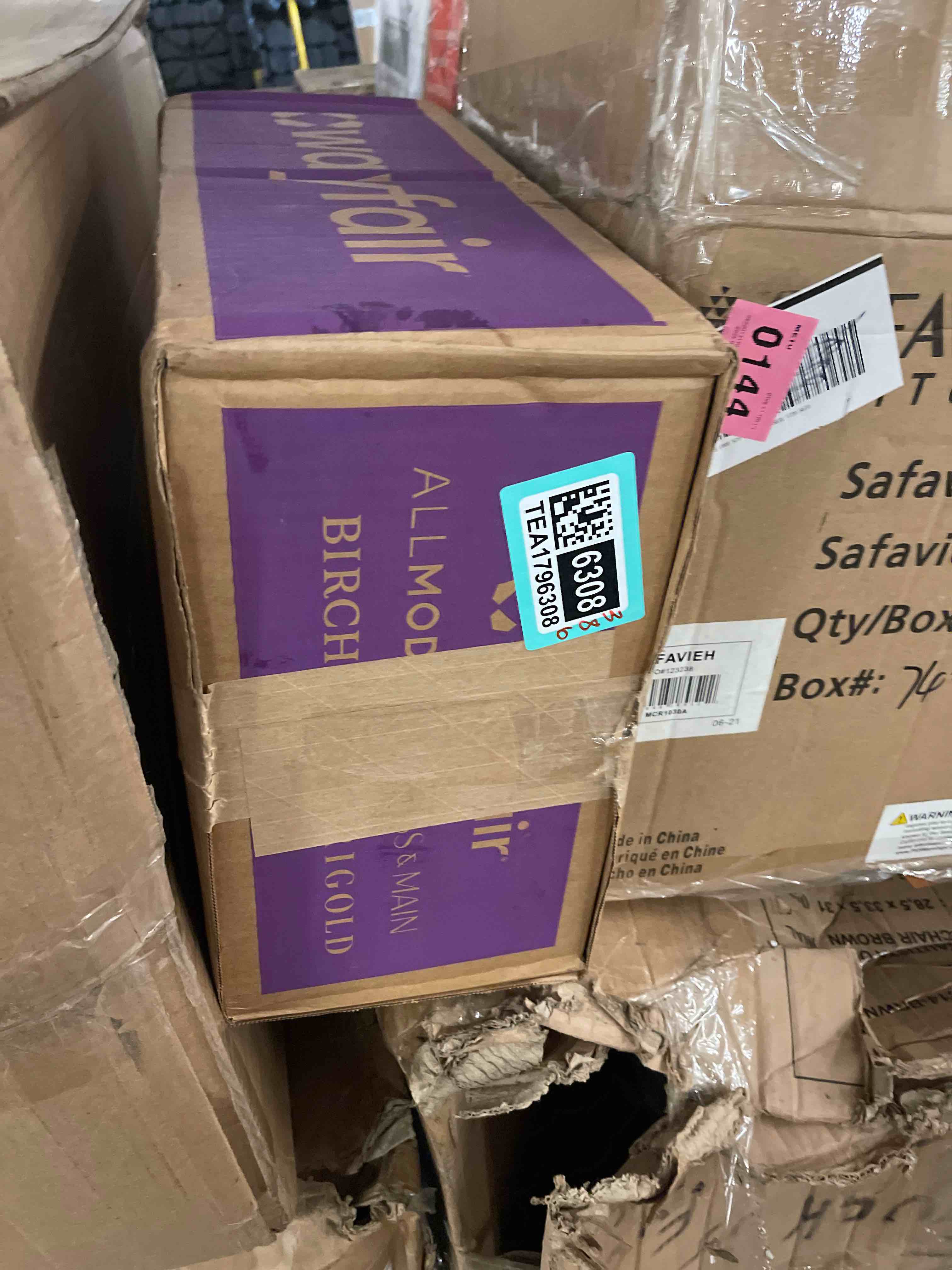 https://s3.amazonaws.com/lotting-images-prod/phillipi/TEA1796308_1757693522396.jpeg