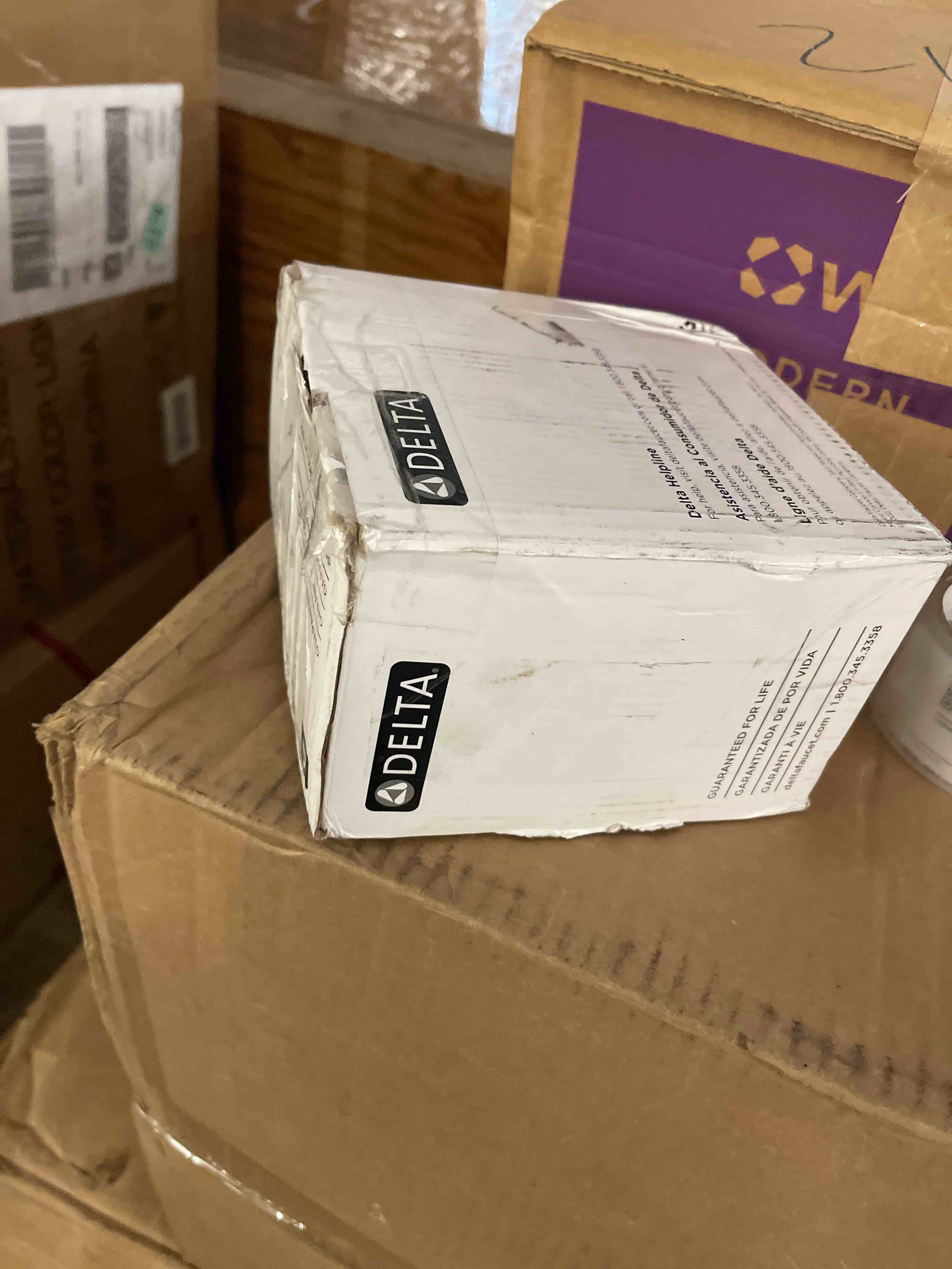 https://s3.amazonaws.com/lotting-images-prod/phillipi/TEA1796309_1757693253990.jpeg