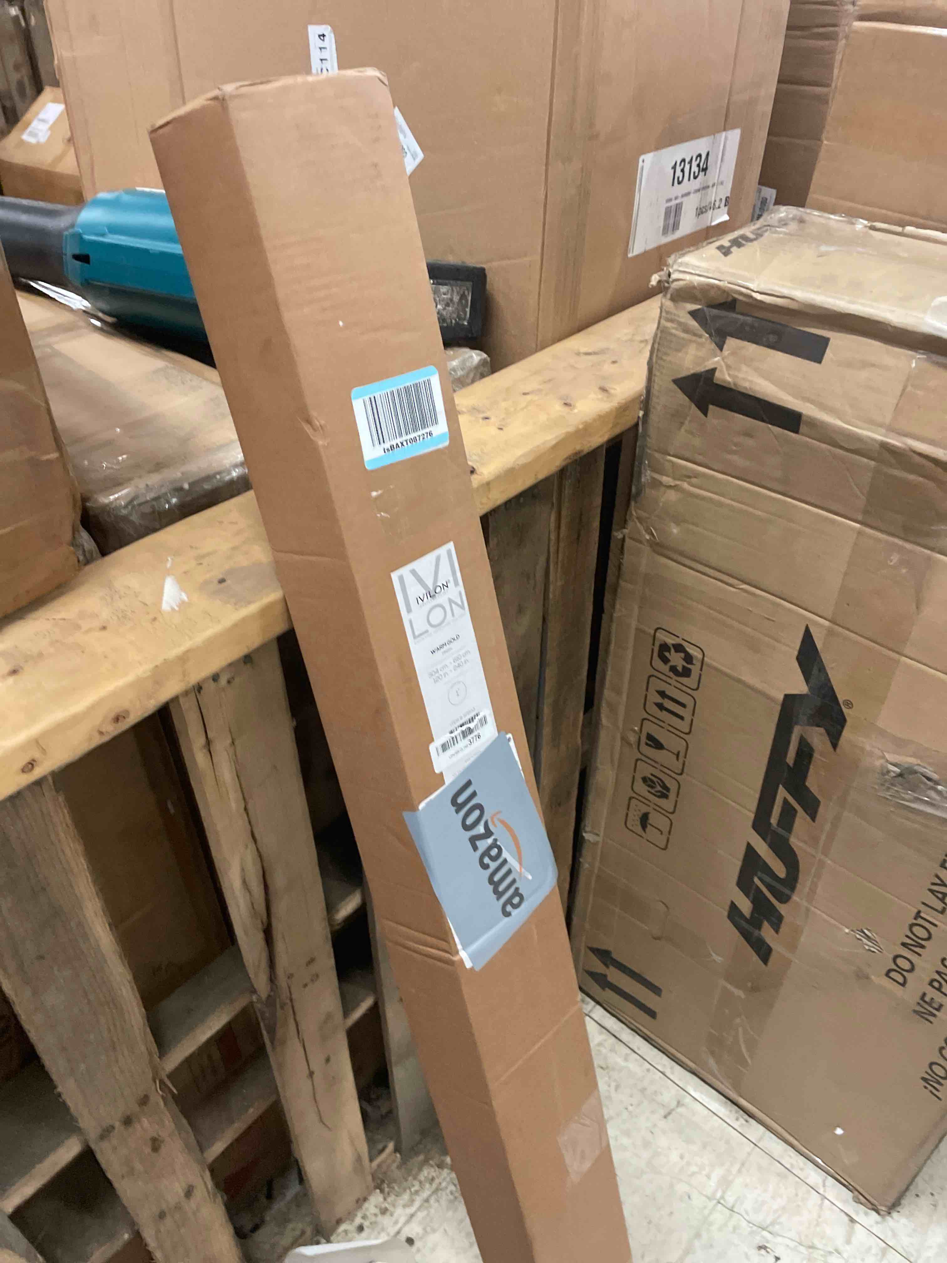 https://s3.amazonaws.com/lotting-images-prod/phillipi/TEA1796338_1757675619286.jpeg