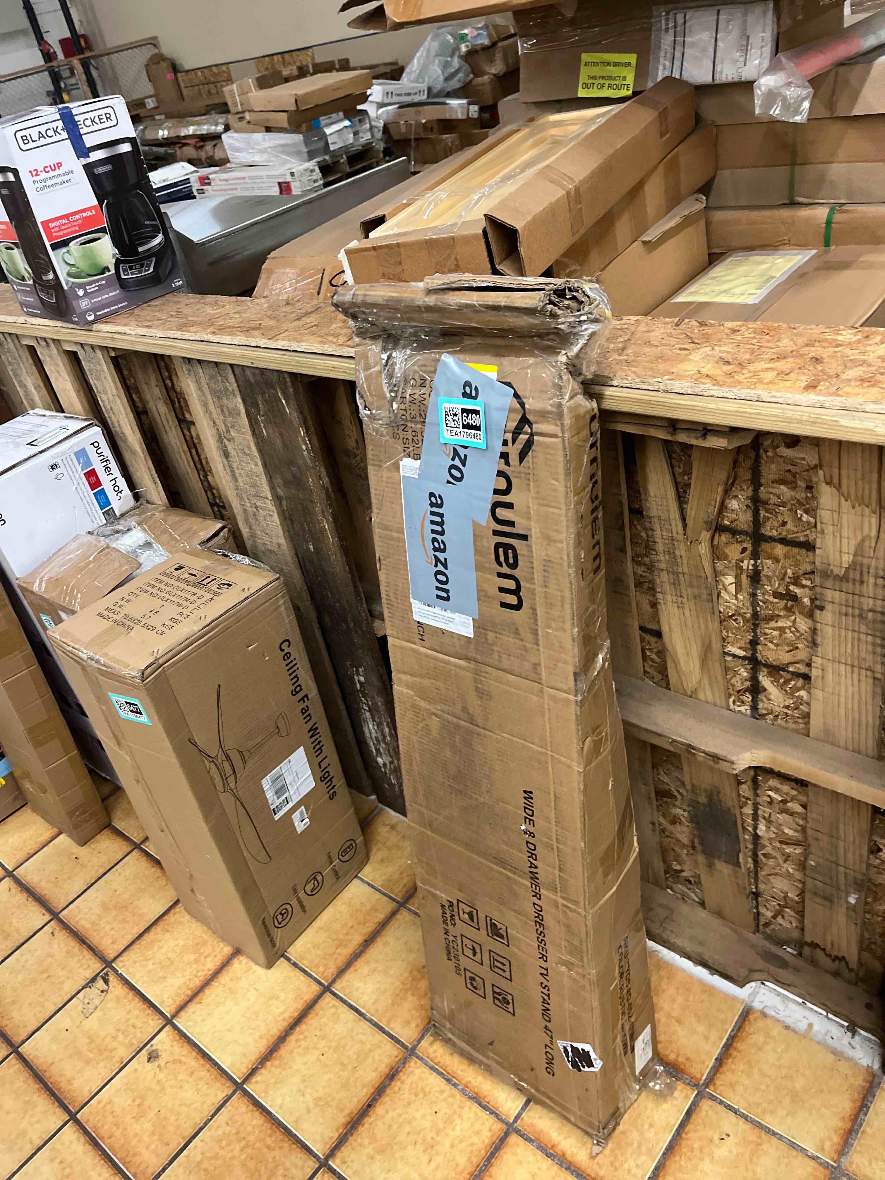 https://s3.amazonaws.com/lotting-images-prod/phillipi/TEA1796480_1758586693411.jpeg