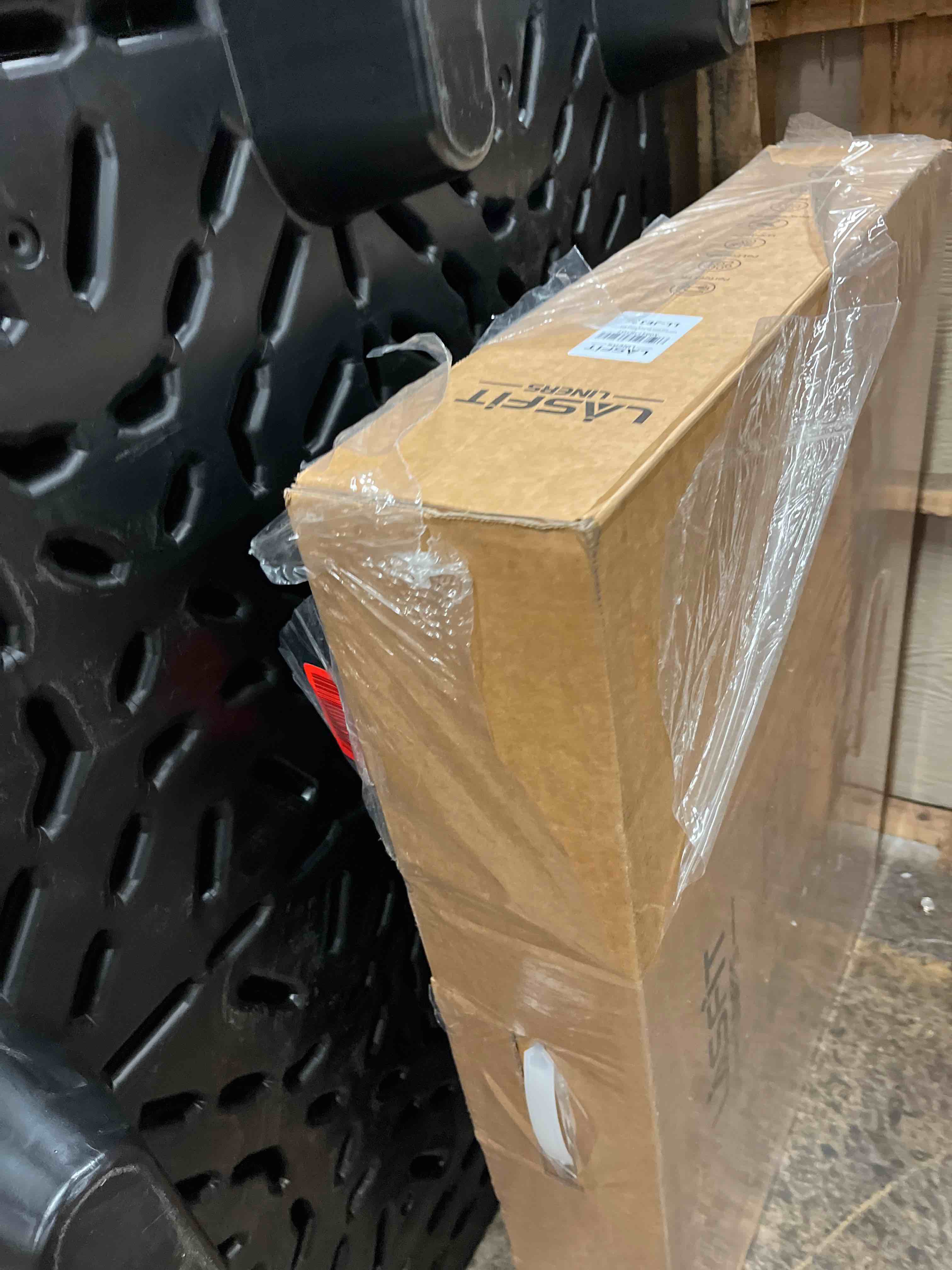 https://s3.amazonaws.com/lotting-images-prod/phillipi/TEA1796537_1758651783297.jpeg