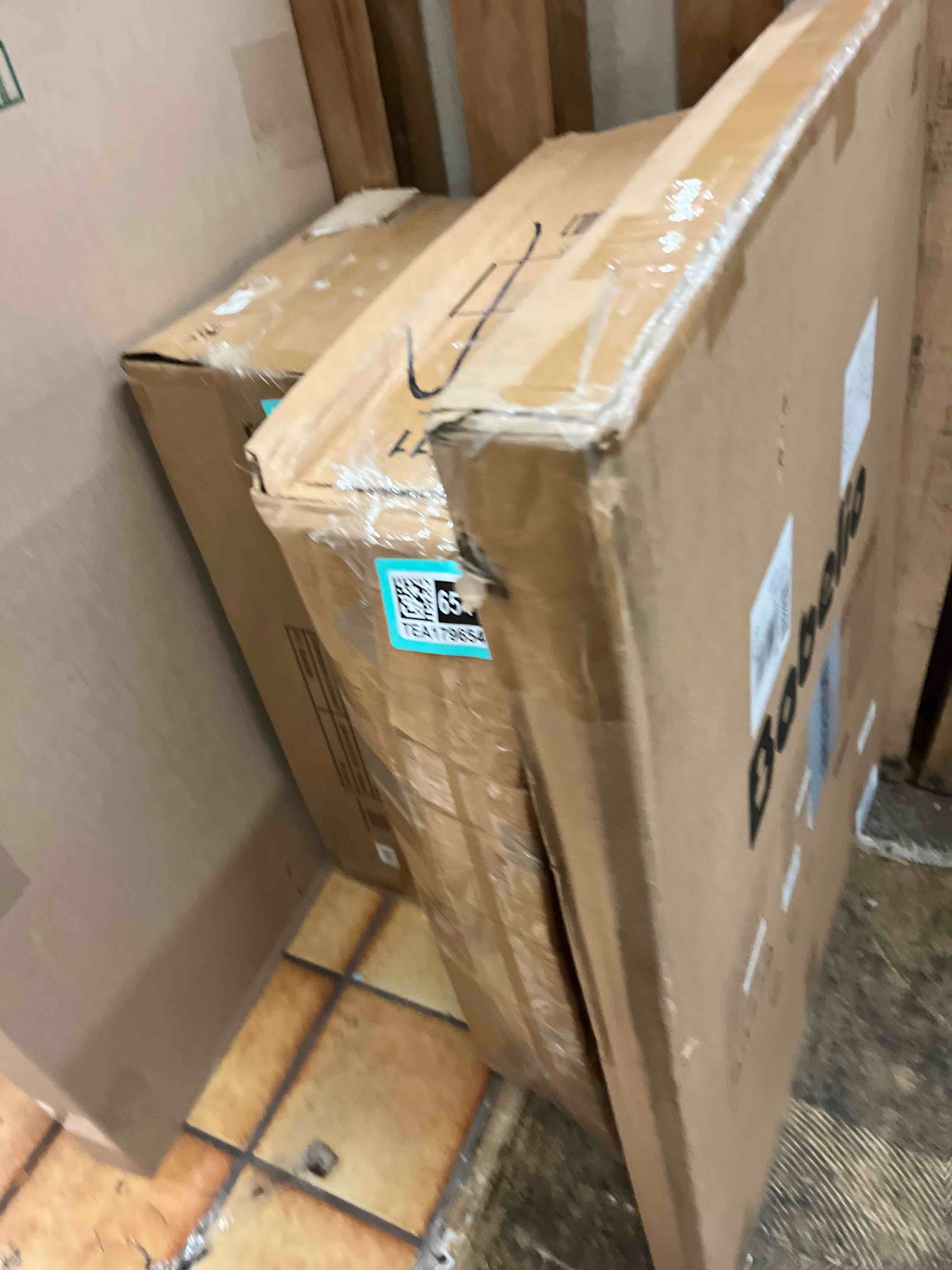 https://s3.amazonaws.com/lotting-images-prod/phillipi/TEA1796538_1758654108853.jpeg