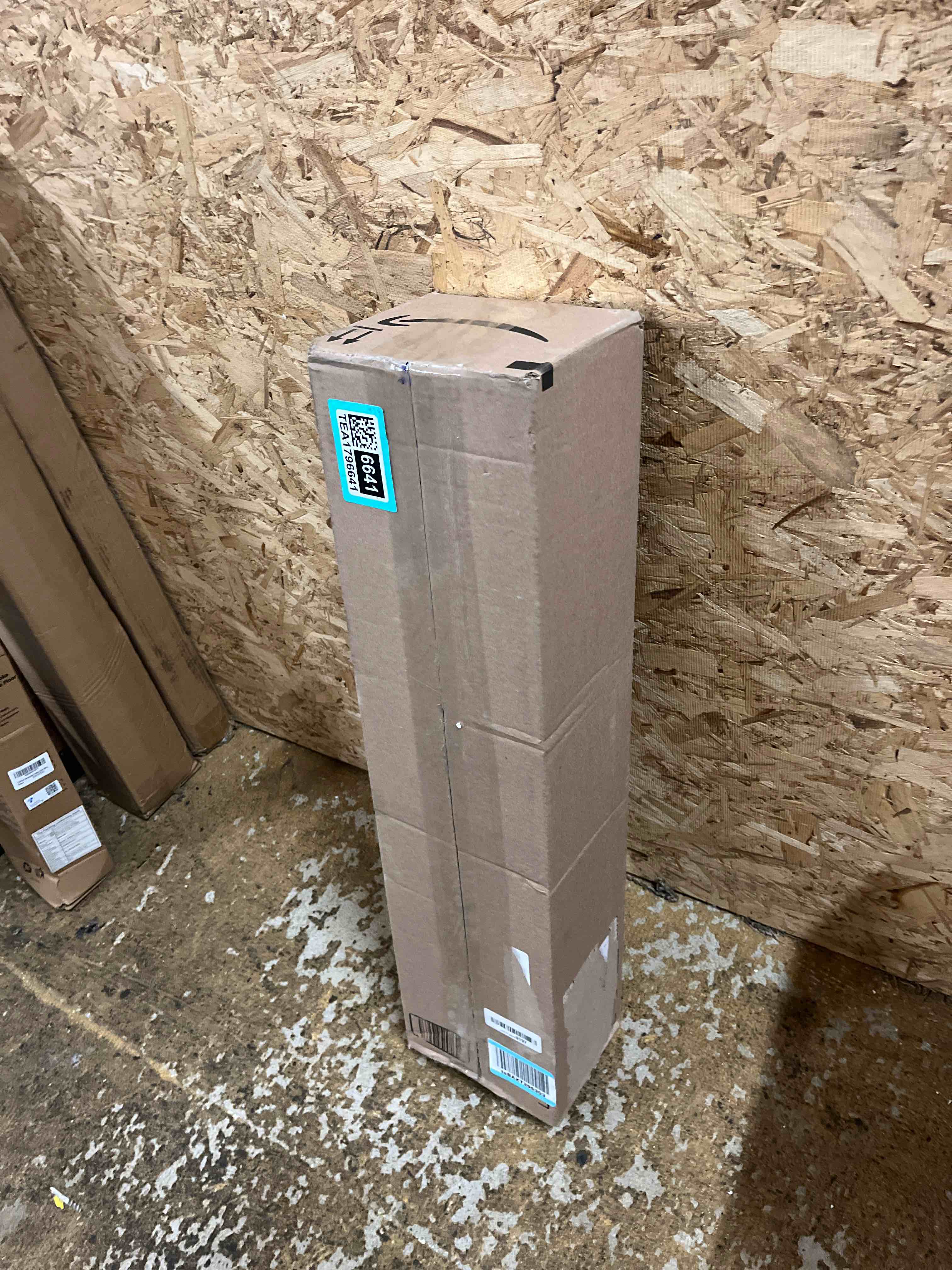 https://s3.amazonaws.com/lotting-images-prod/phillipi/TEA1796641_1758675563601.jpeg