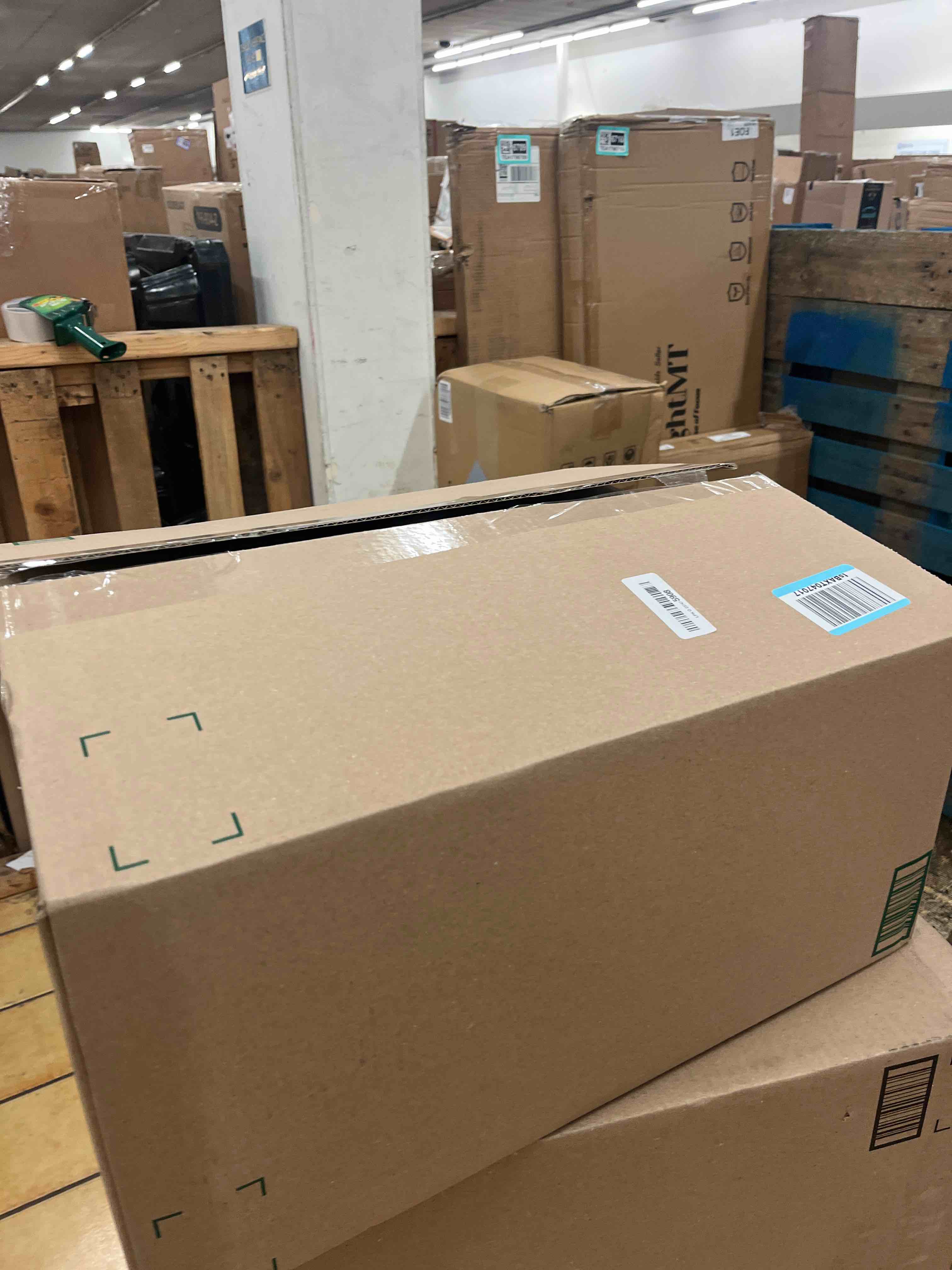 https://s3.amazonaws.com/lotting-images-prod/phillipi/TEA1796703_1758745746721.jpeg