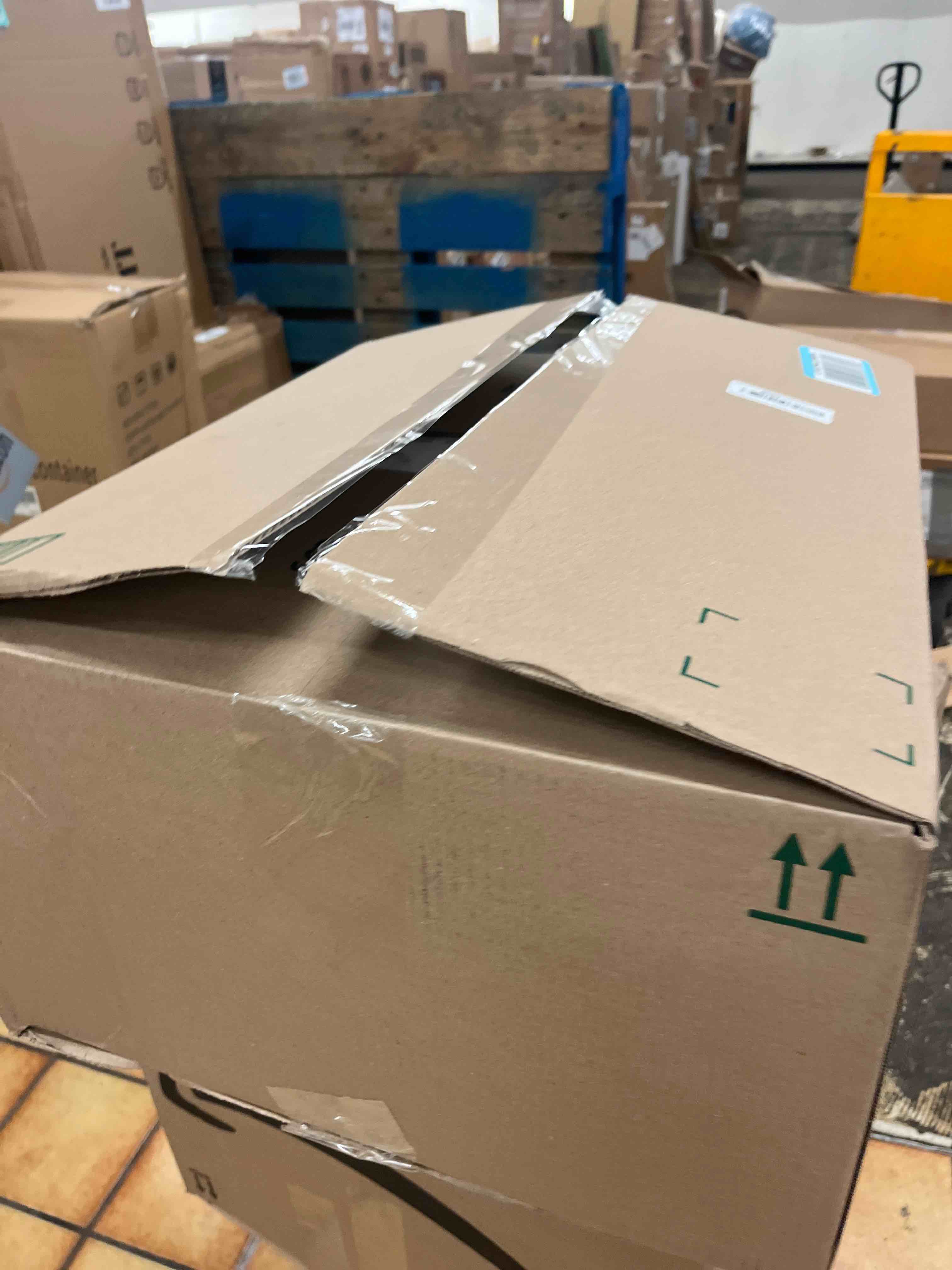 https://s3.amazonaws.com/lotting-images-prod/phillipi/TEA1796703_1758745748181.jpeg