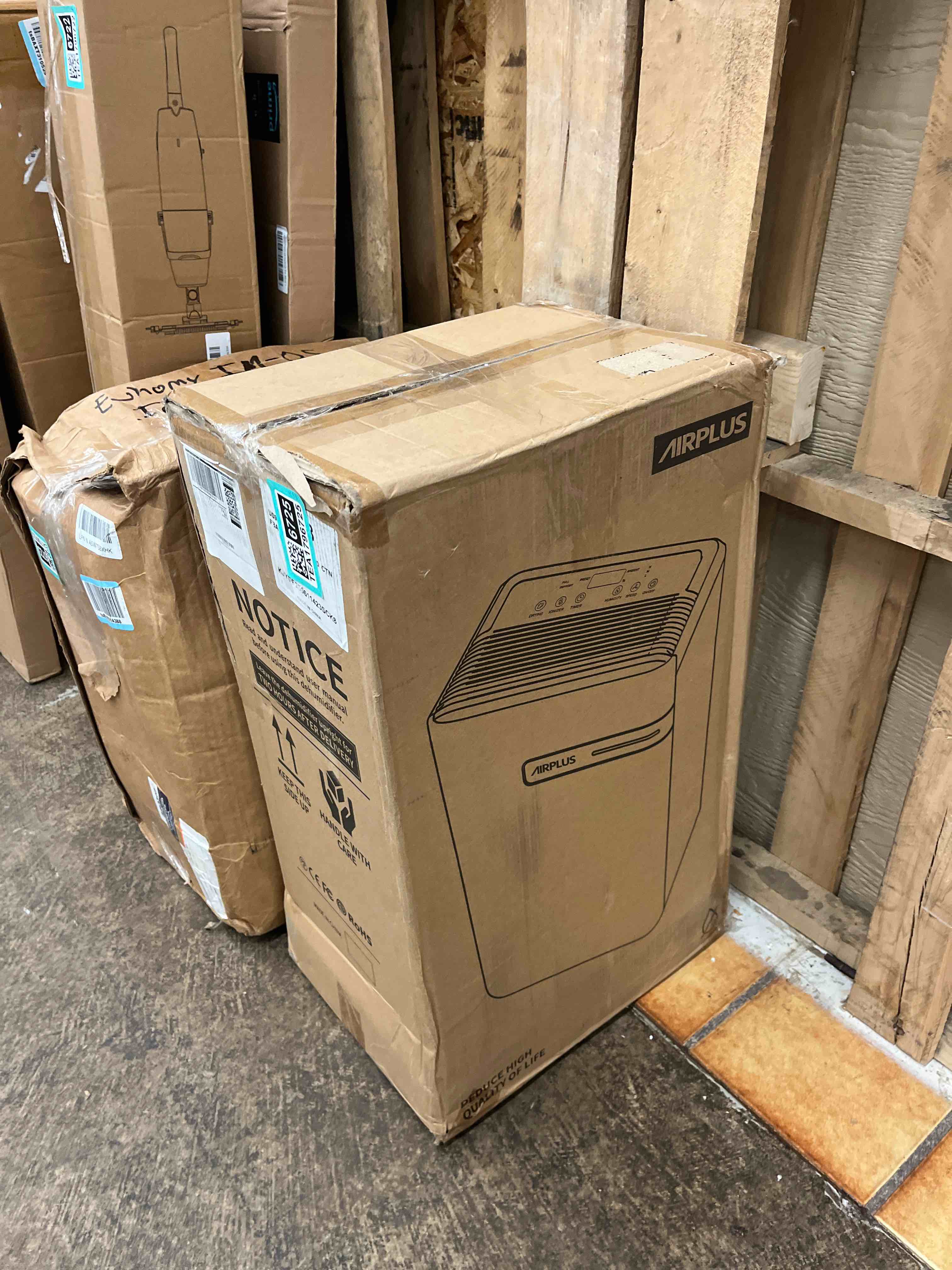 https://s3.amazonaws.com/lotting-images-prod/phillipi/TEA1796725_1758746683386.jpeg