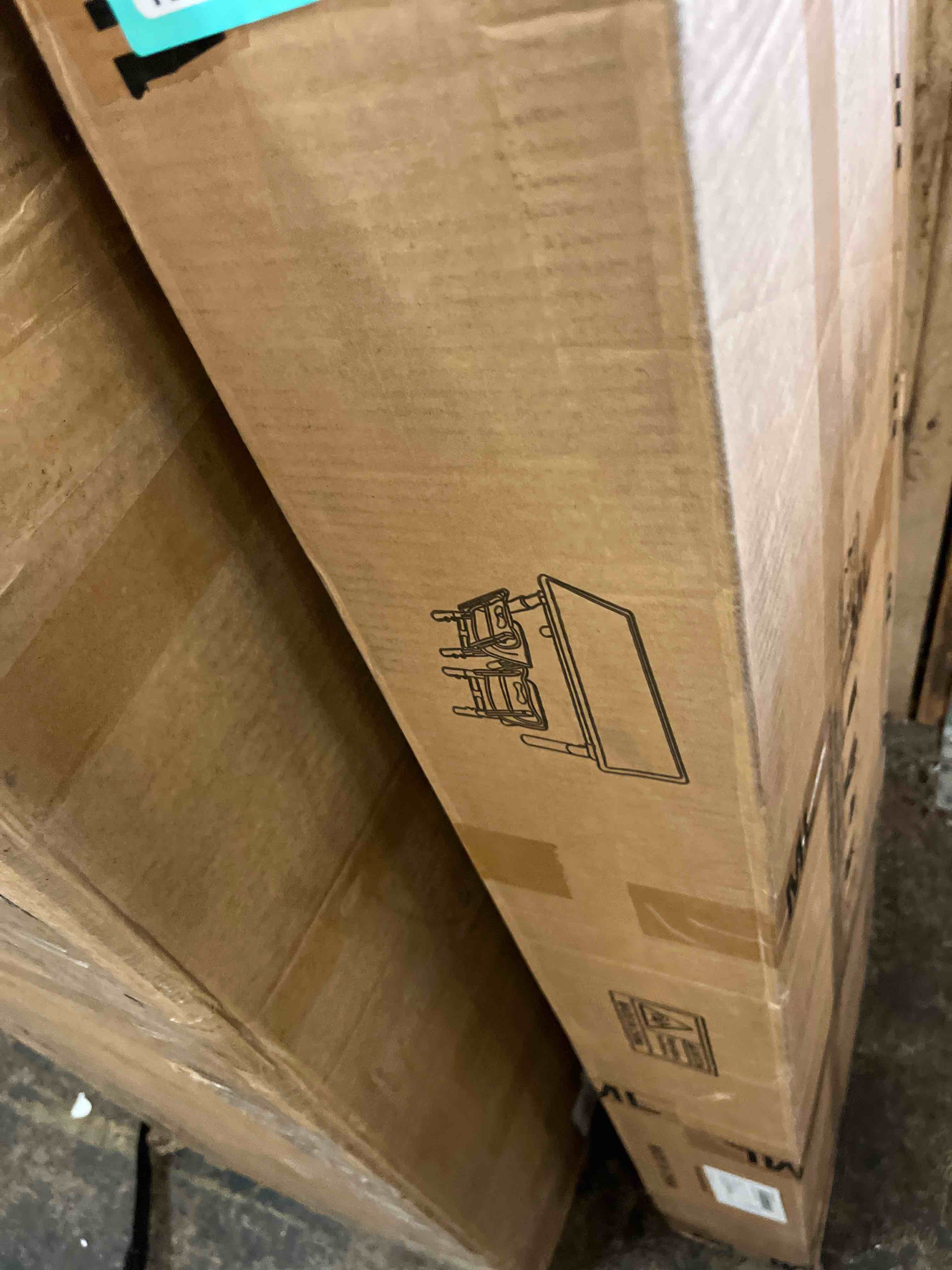 https://s3.amazonaws.com/lotting-images-prod/phillipi/TEA1796902_1758906715581.jpeg
