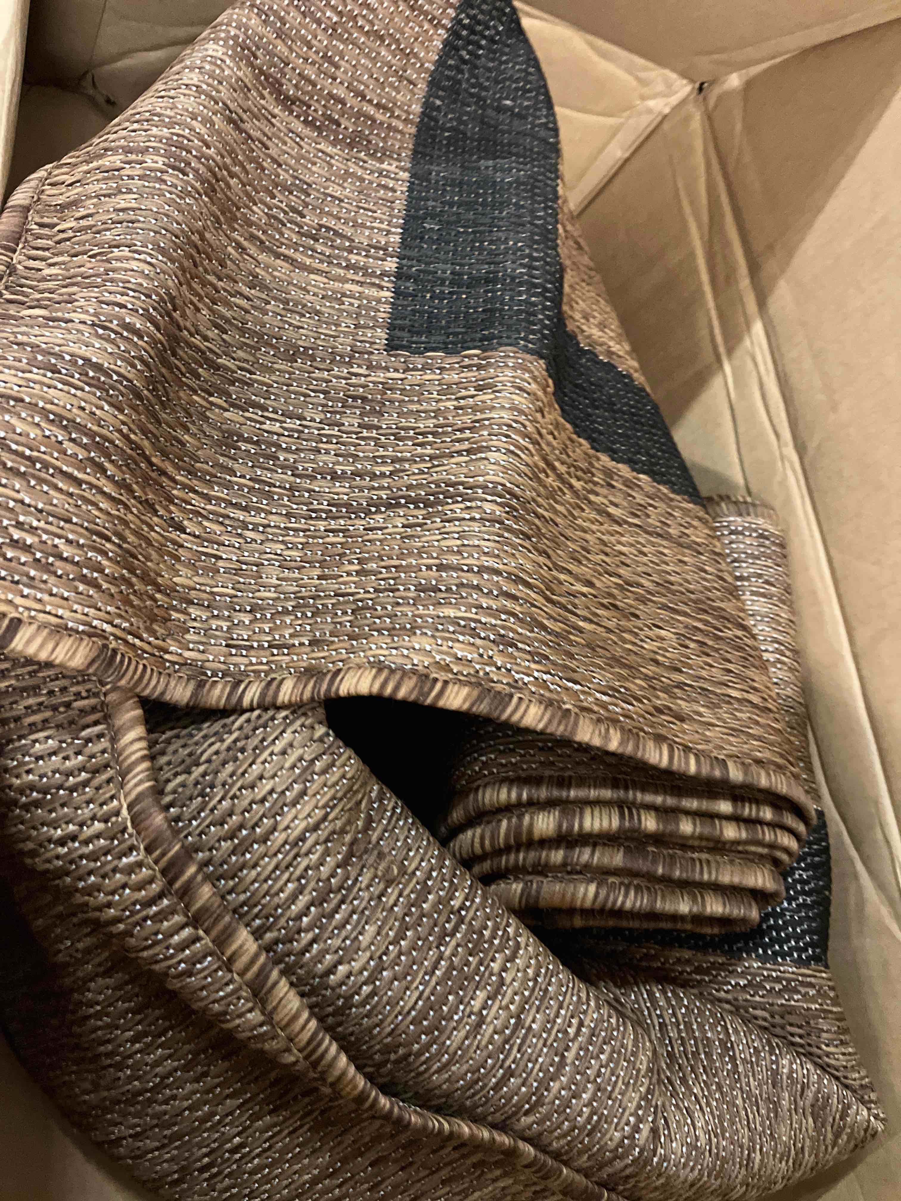 https://s3.amazonaws.com/lotting-images-prod/phillipi/TEA1796920_1758908097838.jpeg