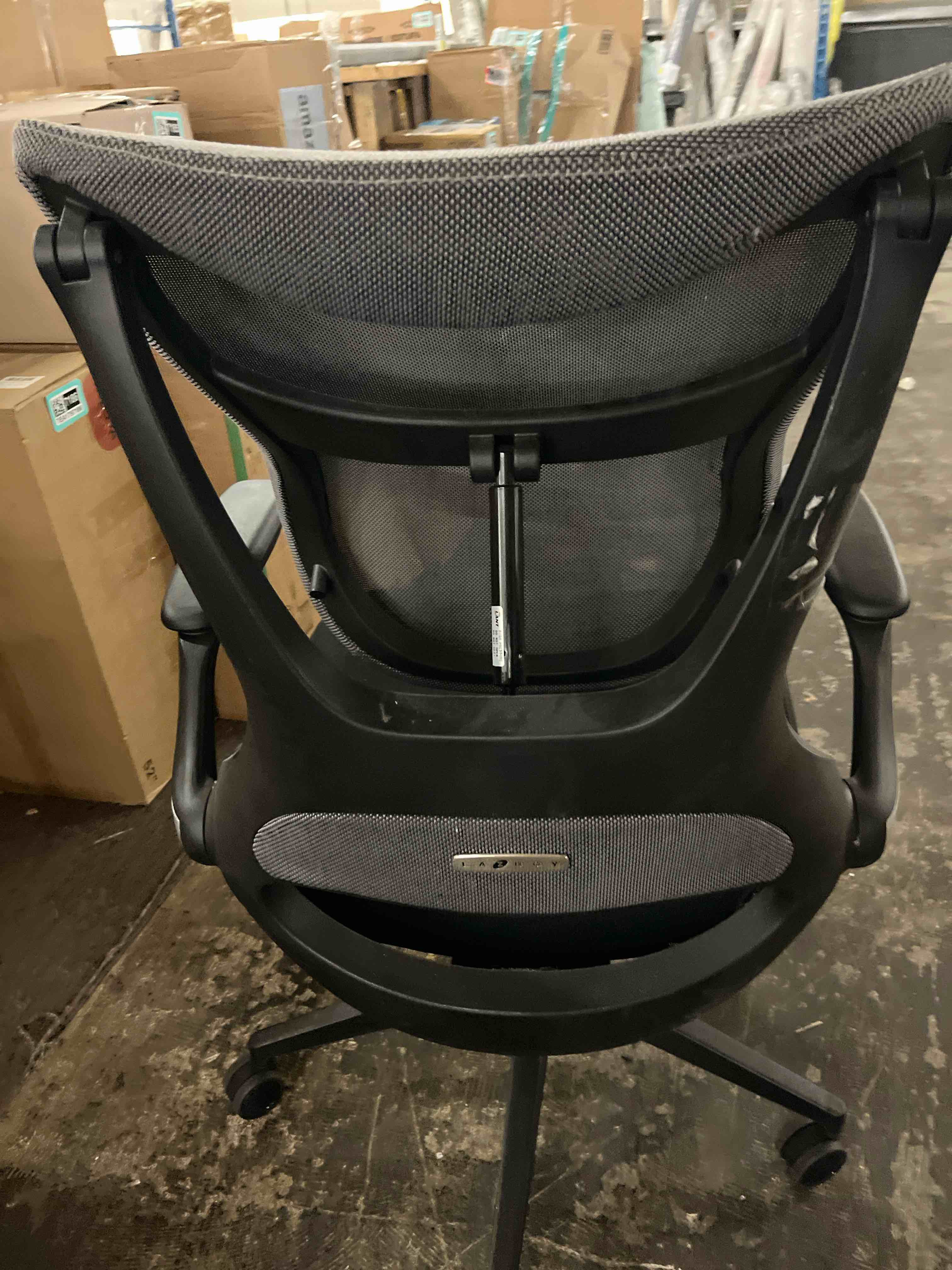 https://s3.amazonaws.com/lotting-images-prod/phillipi/TEA1797193_1759233059397.jpeg