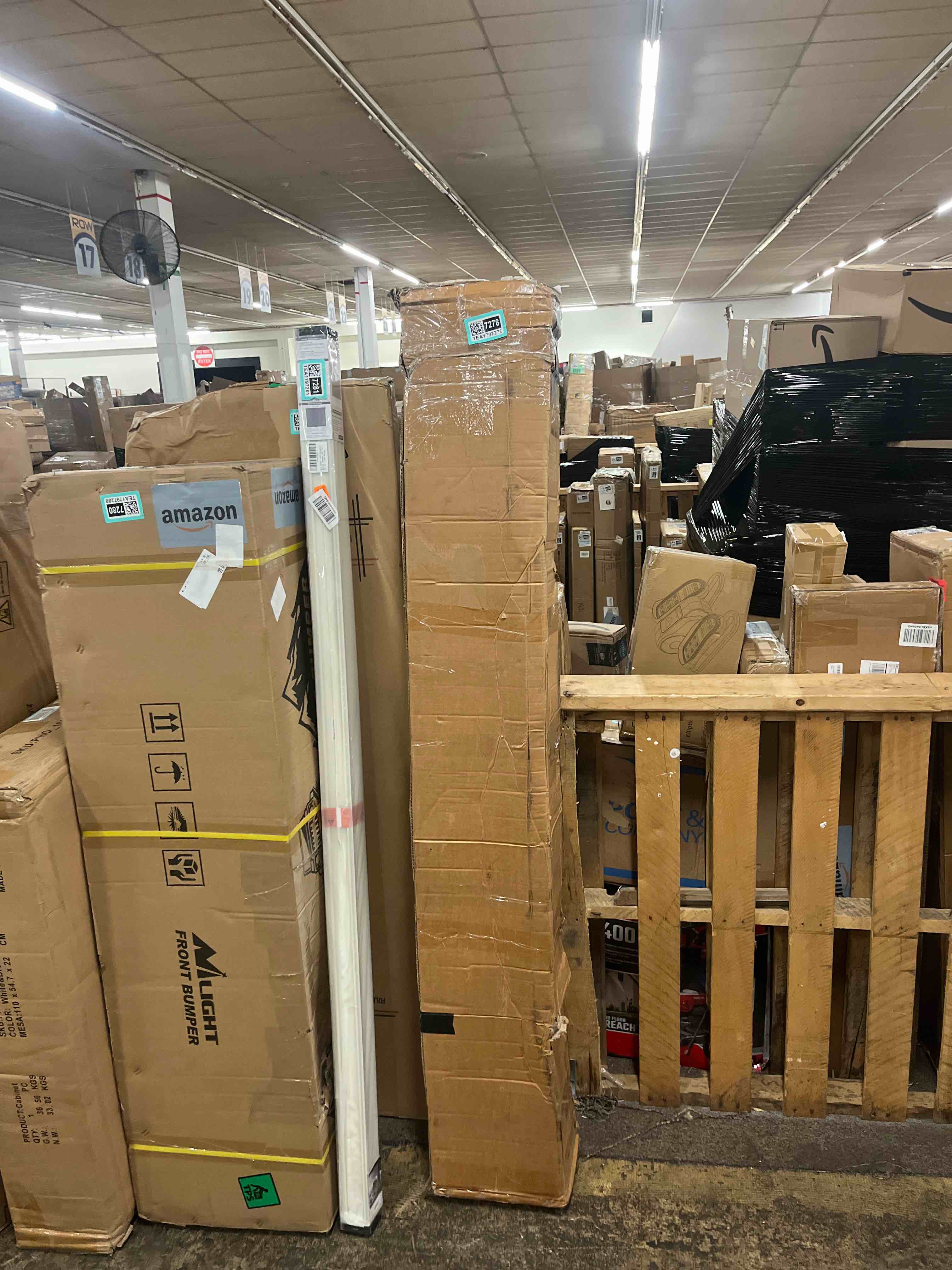 https://s3.amazonaws.com/lotting-images-prod/phillipi/TEA1797278_1759352061059.jpeg