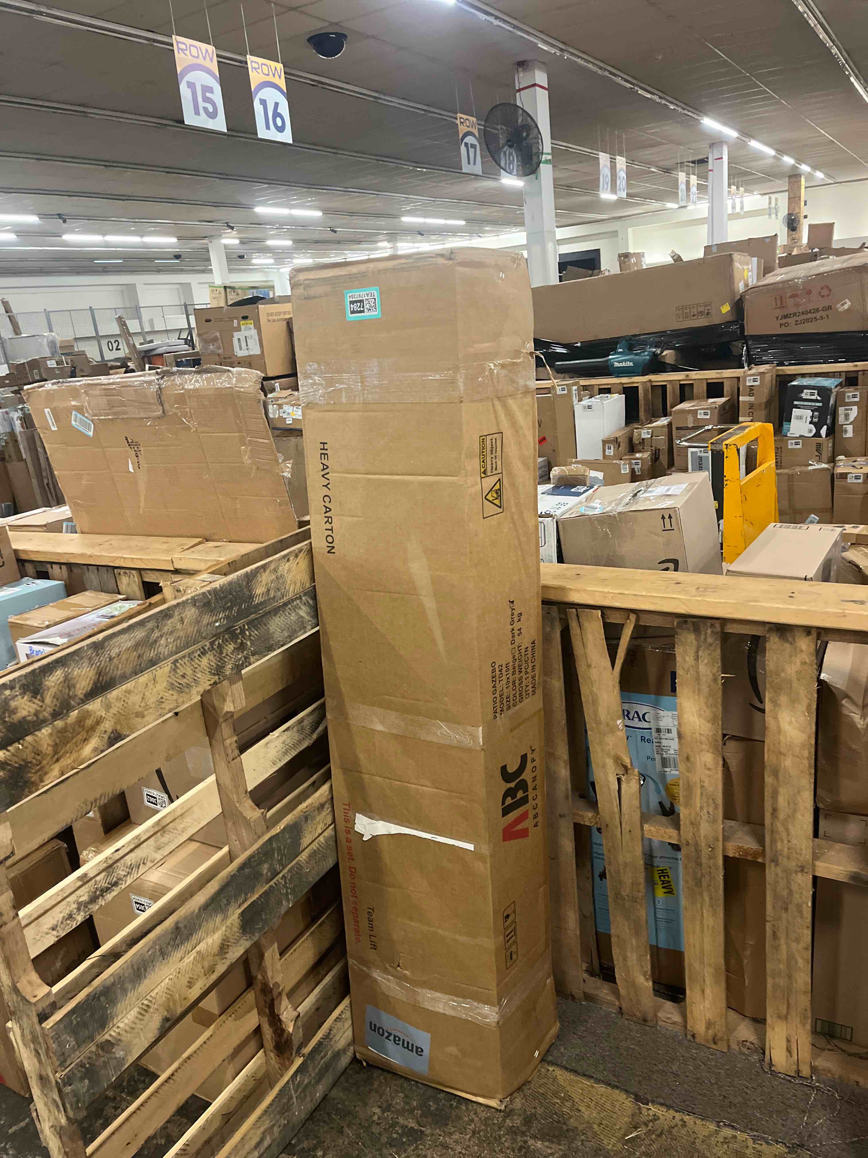 https://s3.amazonaws.com/lotting-images-prod/phillipi/TEA1797284_1759351392201.jpeg