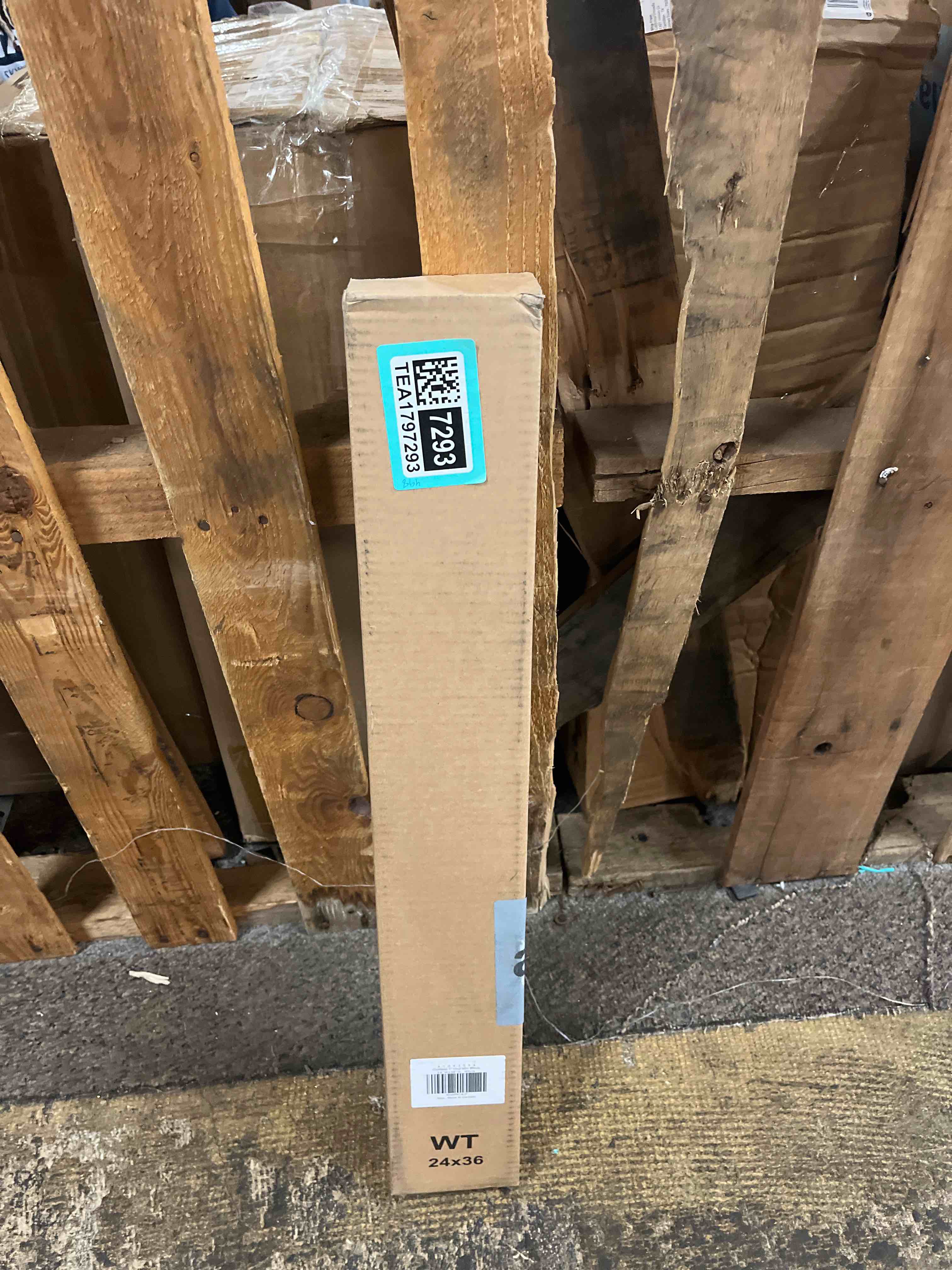 https://s3.amazonaws.com/lotting-images-prod/phillipi/TEA1797293_1759353139136.jpeg