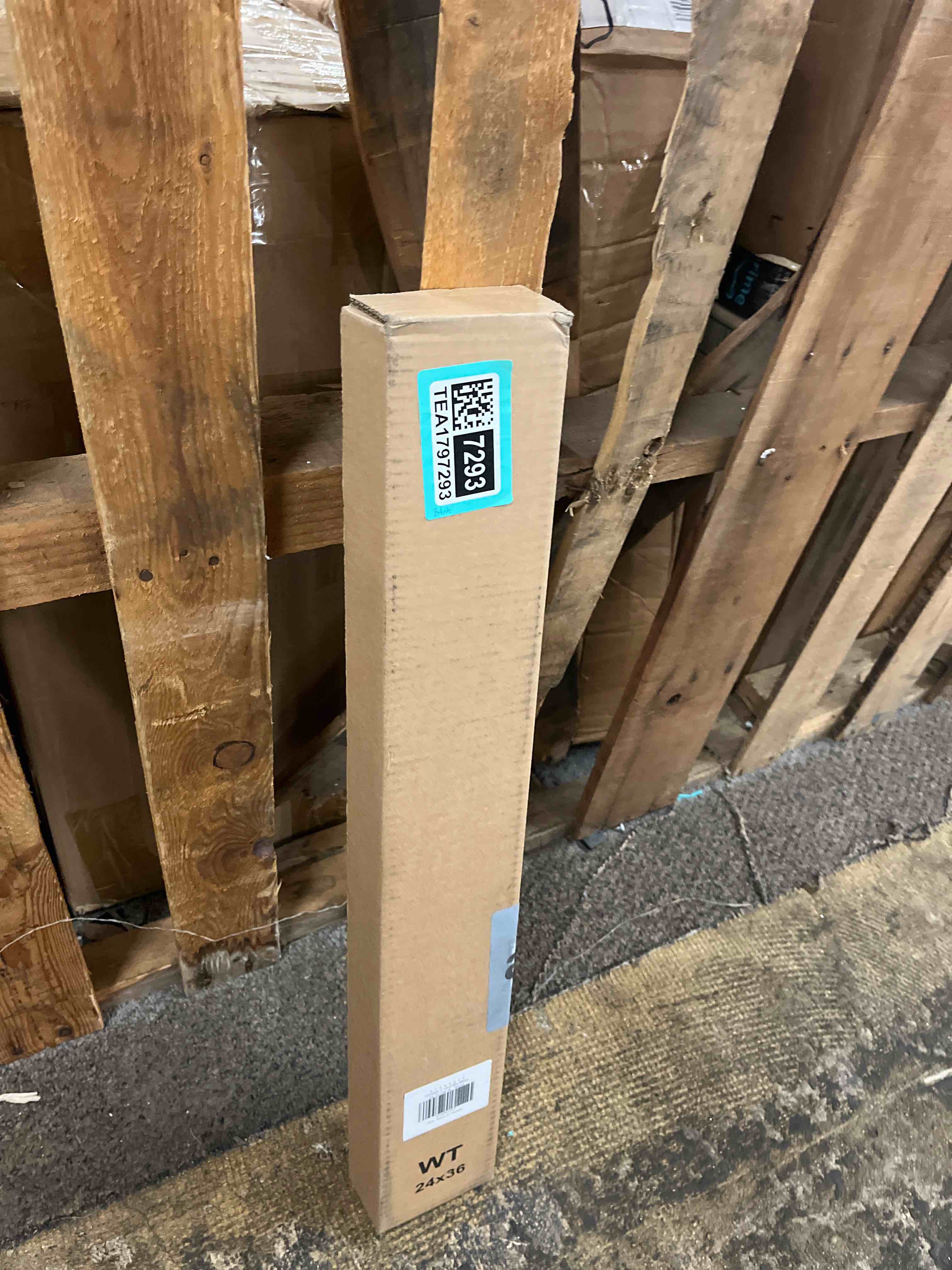 https://s3.amazonaws.com/lotting-images-prod/phillipi/TEA1797293_1759353141069.jpeg