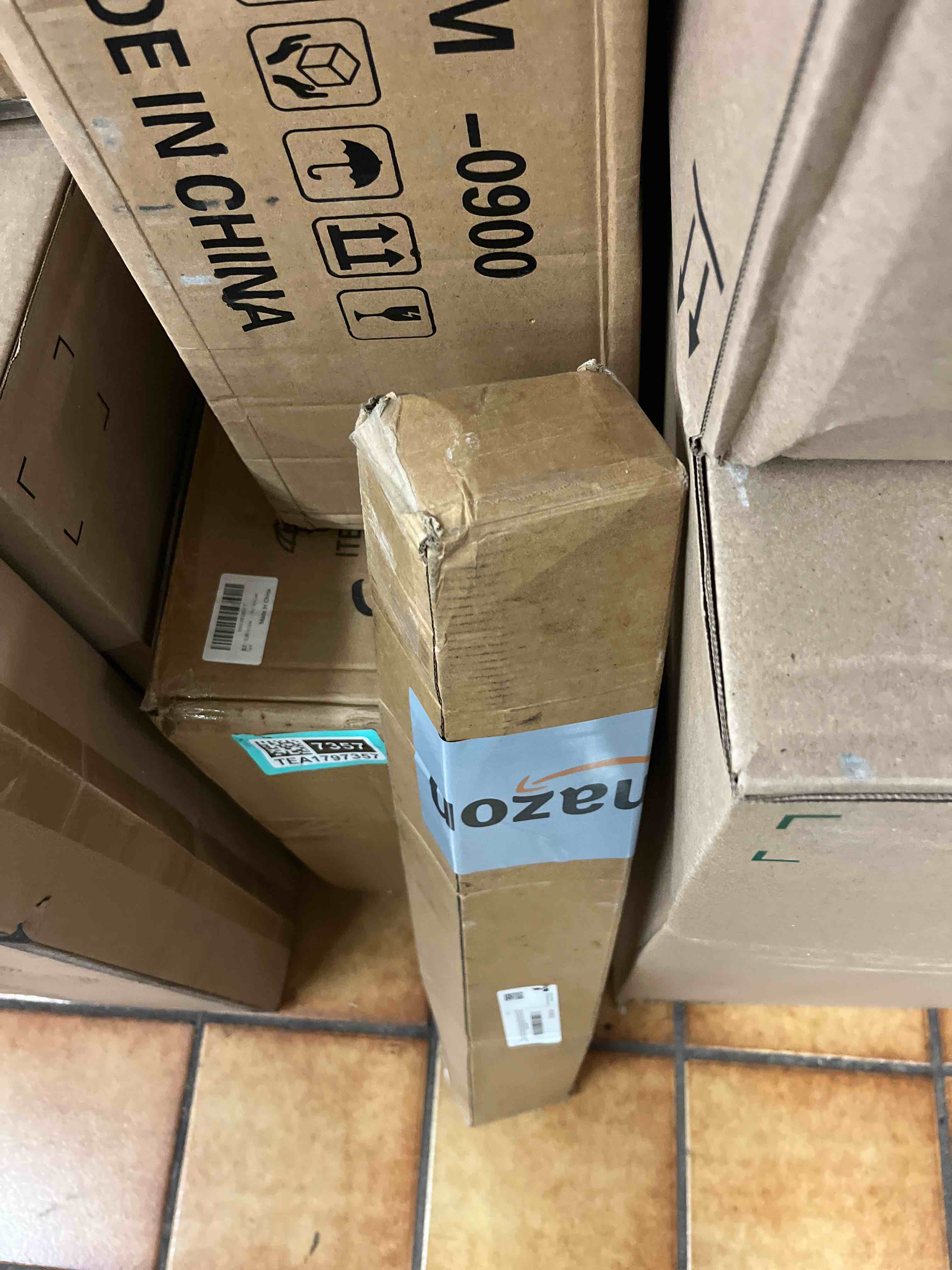 https://s3.amazonaws.com/lotting-images-prod/phillipi/TEA1797351_1759360590895.jpeg