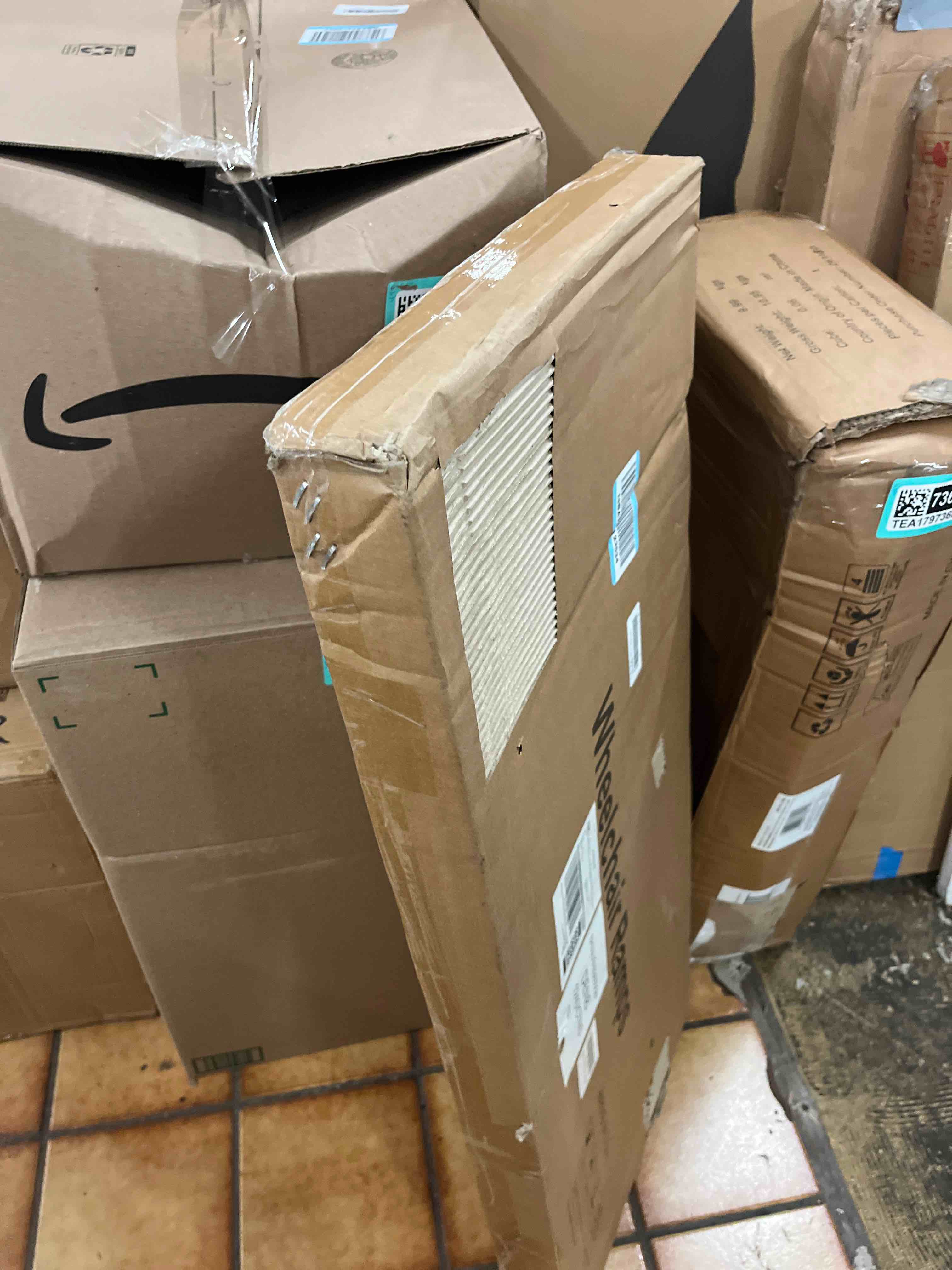 https://s3.amazonaws.com/lotting-images-prod/phillipi/TEA1797354_1759358987315.jpeg