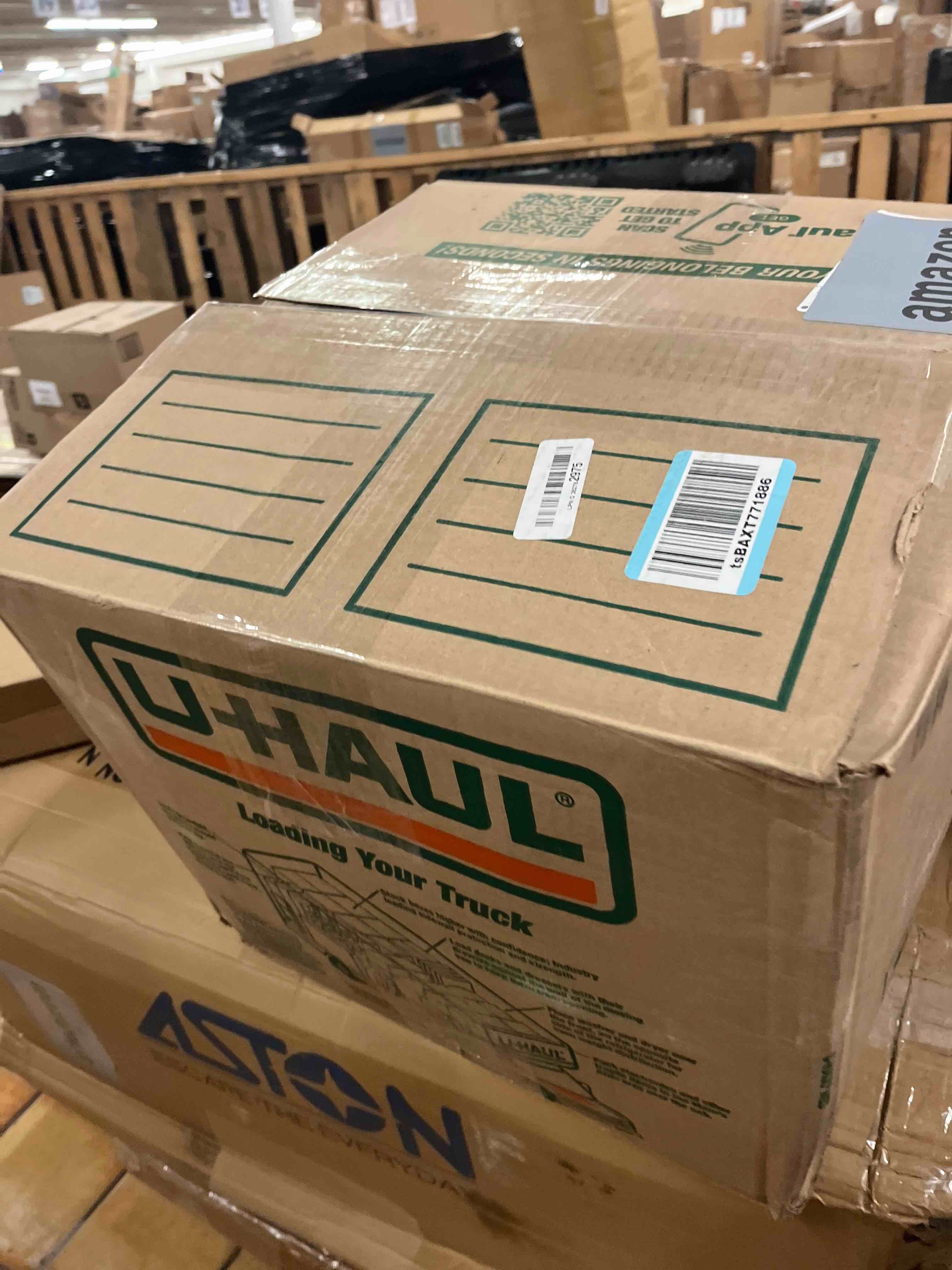 https://s3.amazonaws.com/lotting-images-prod/phillipi/TEA1797364_1759360168377.jpeg